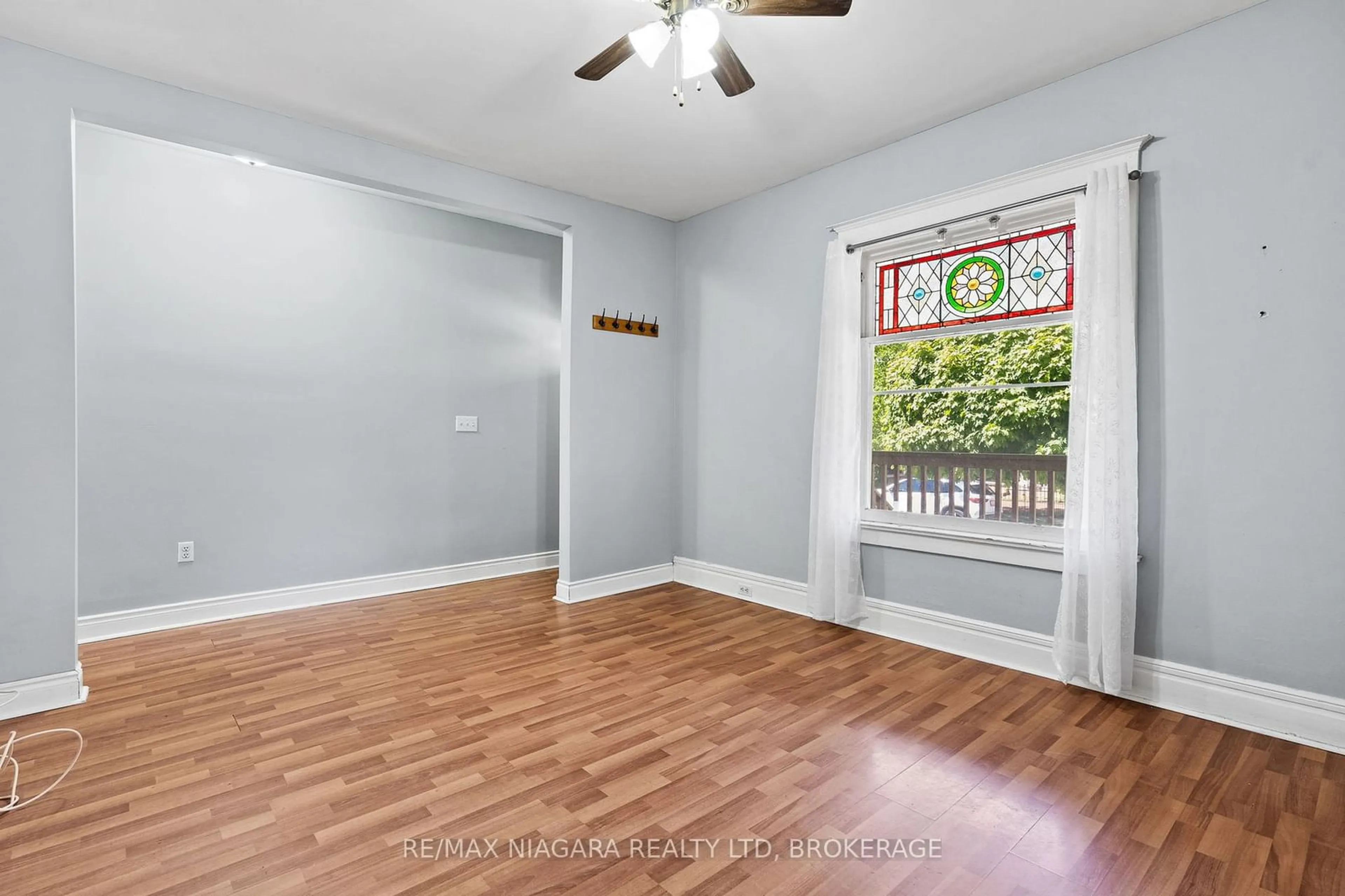 A pic of a room, wood floors for 78 Chaplin Ave, St. Catharines Ontario L2R 2E7