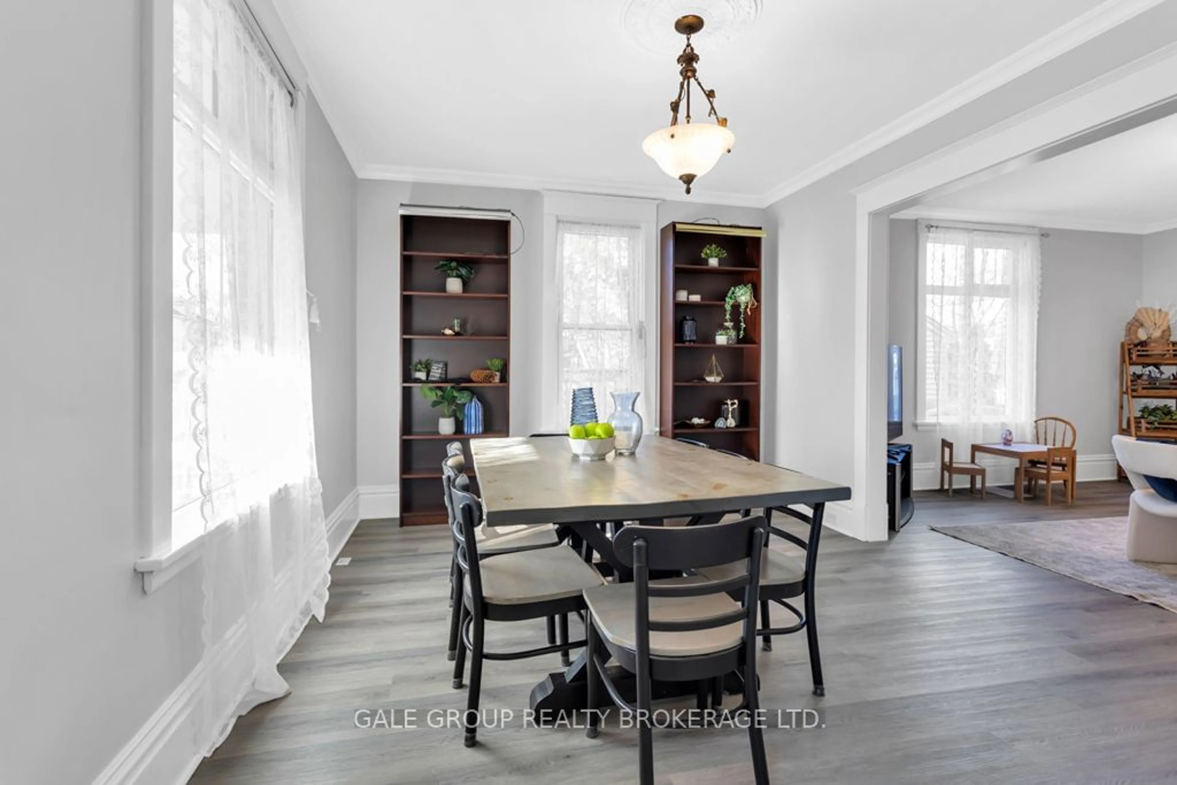 Dining room, wood floors, cottage for 545 Grace St, Woodstock Ontario N4S 4N7