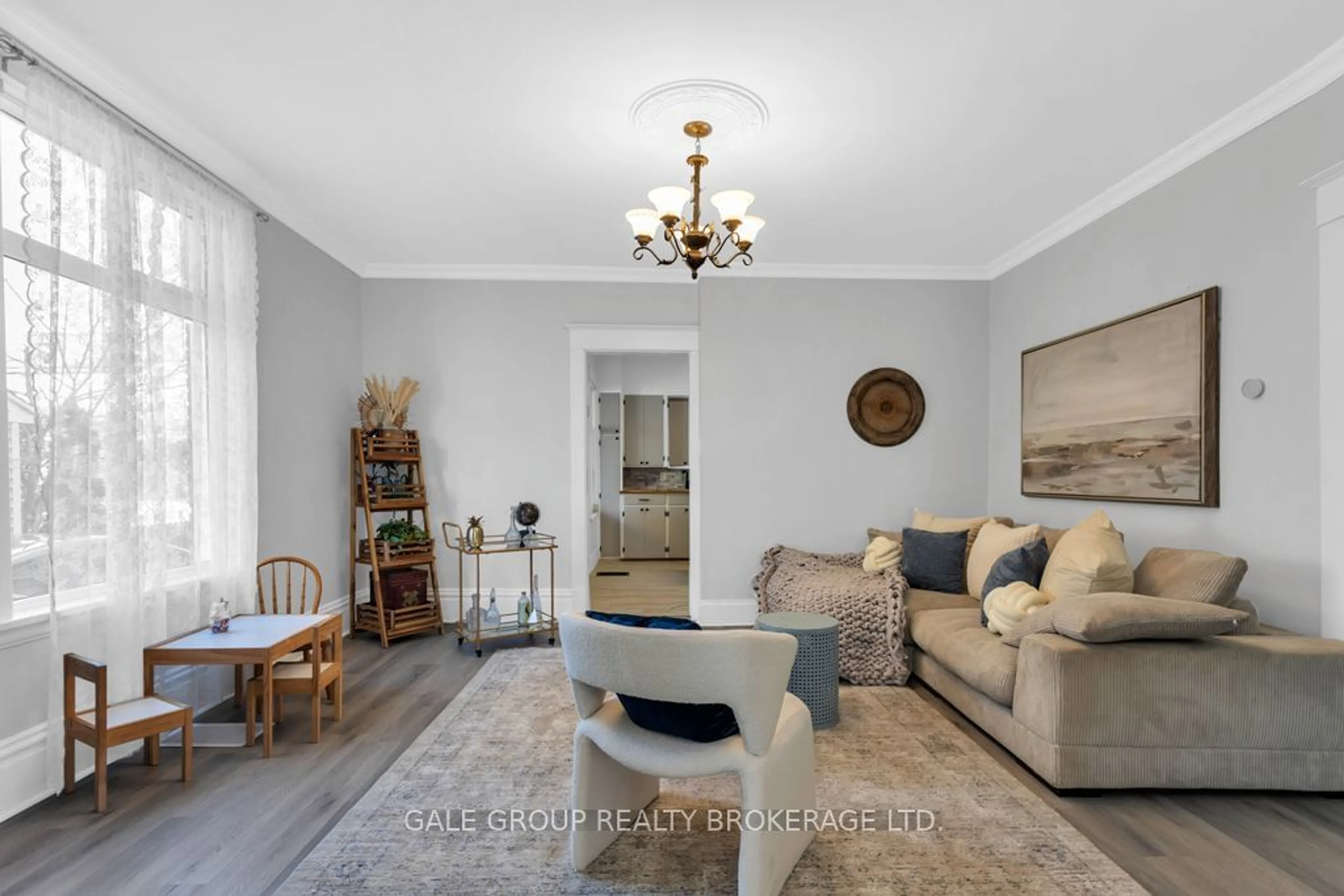 Living room, wood floors for 545 Grace St, Woodstock Ontario N4S 4N7