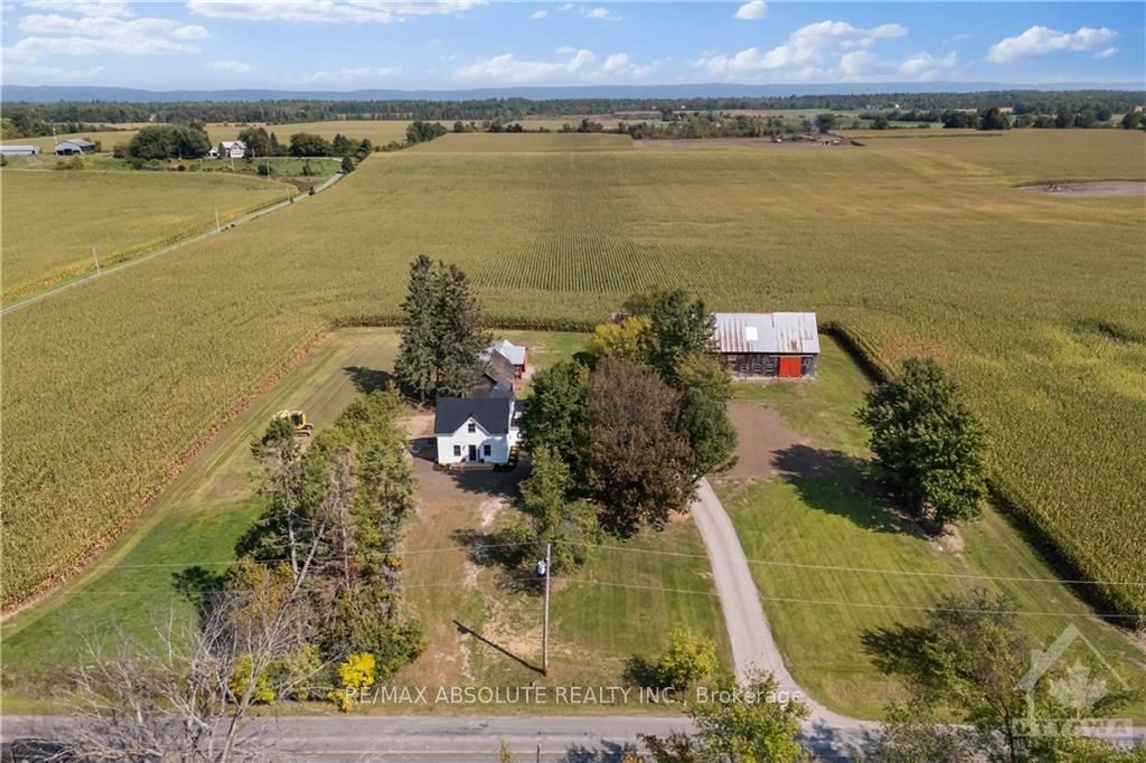 Frontside or backside of a home, cottage for 5084 CANON SMITH Dr, Carp - Dunrobin - Huntley - Fitzroy and Area Ontario K0A 1X0