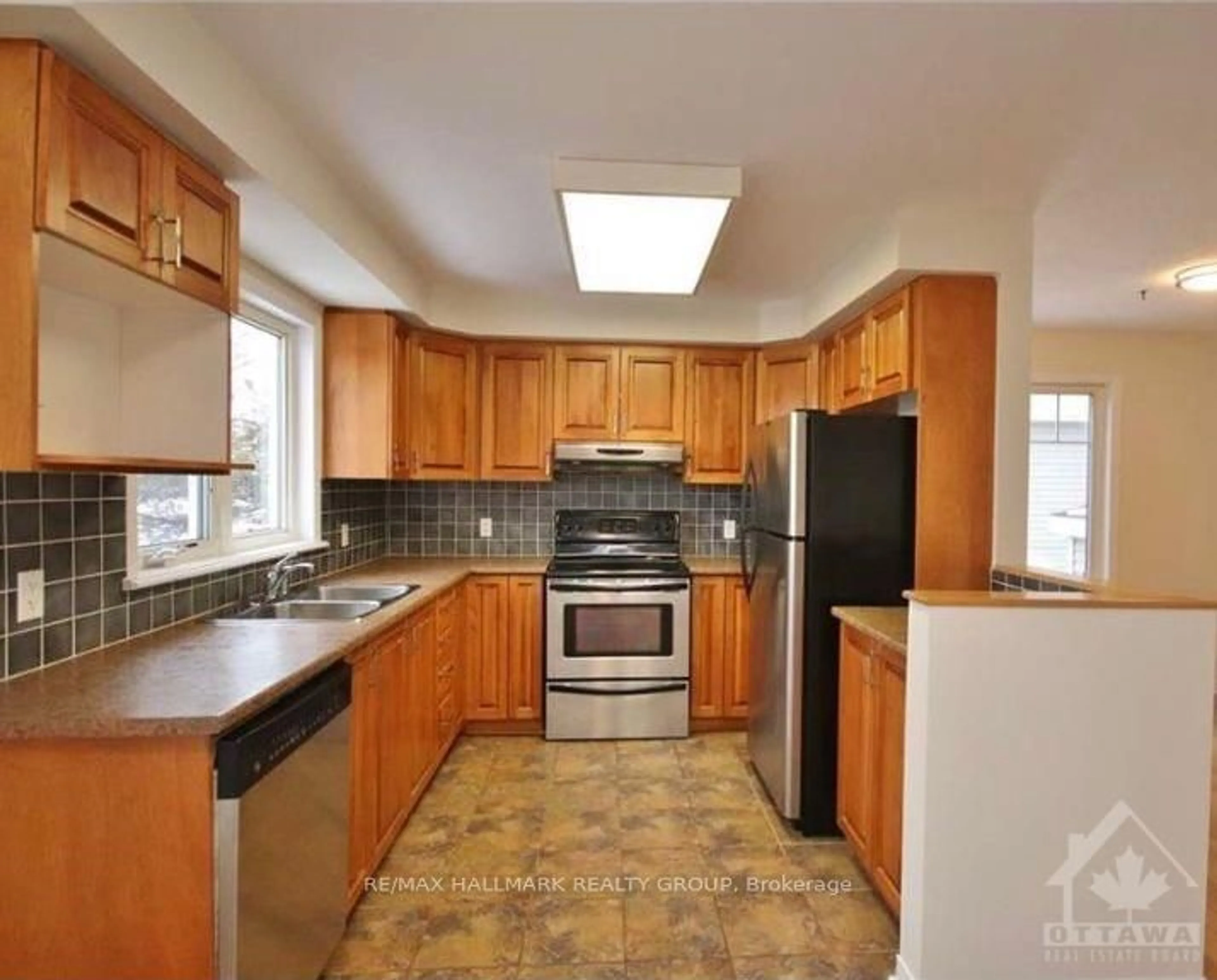 Kitchen, wood floors for 1512 Walkley Rd #80, Hunt Club - South Keys and Area Ontario K1V 2G7