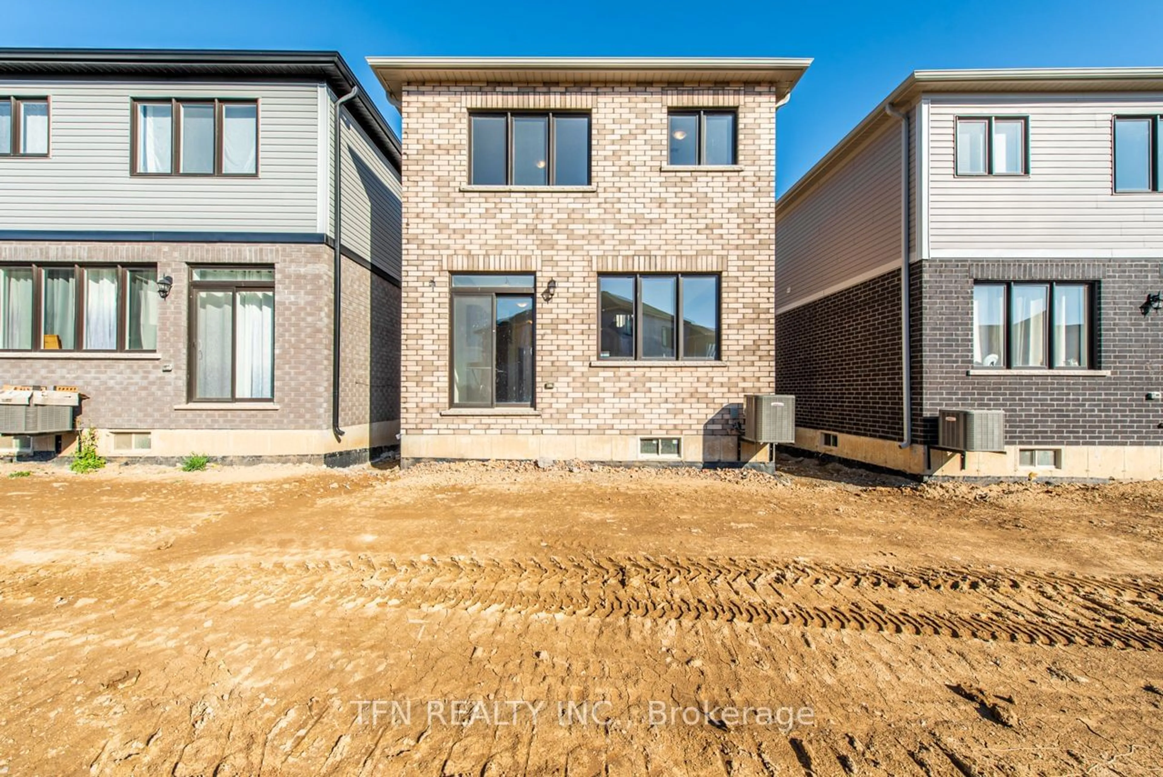 Home with brick exterior material for 50 Lilac Circ, Haldimand Ontario N3W 0H6