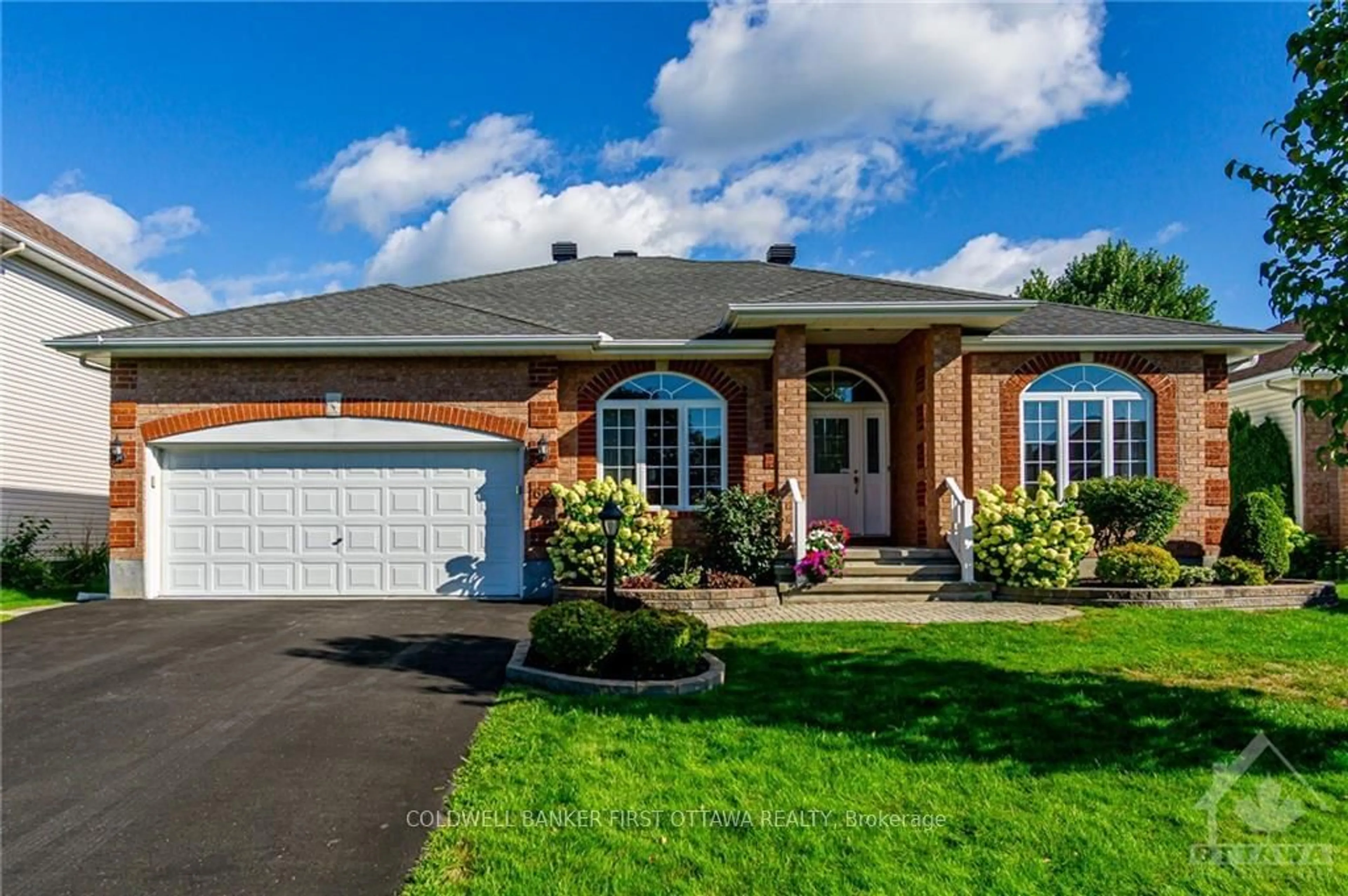 Home with brick exterior material for 60 FOREST CREEK Dr, Stittsville - Munster - Richmond Ontario K2S 1M3