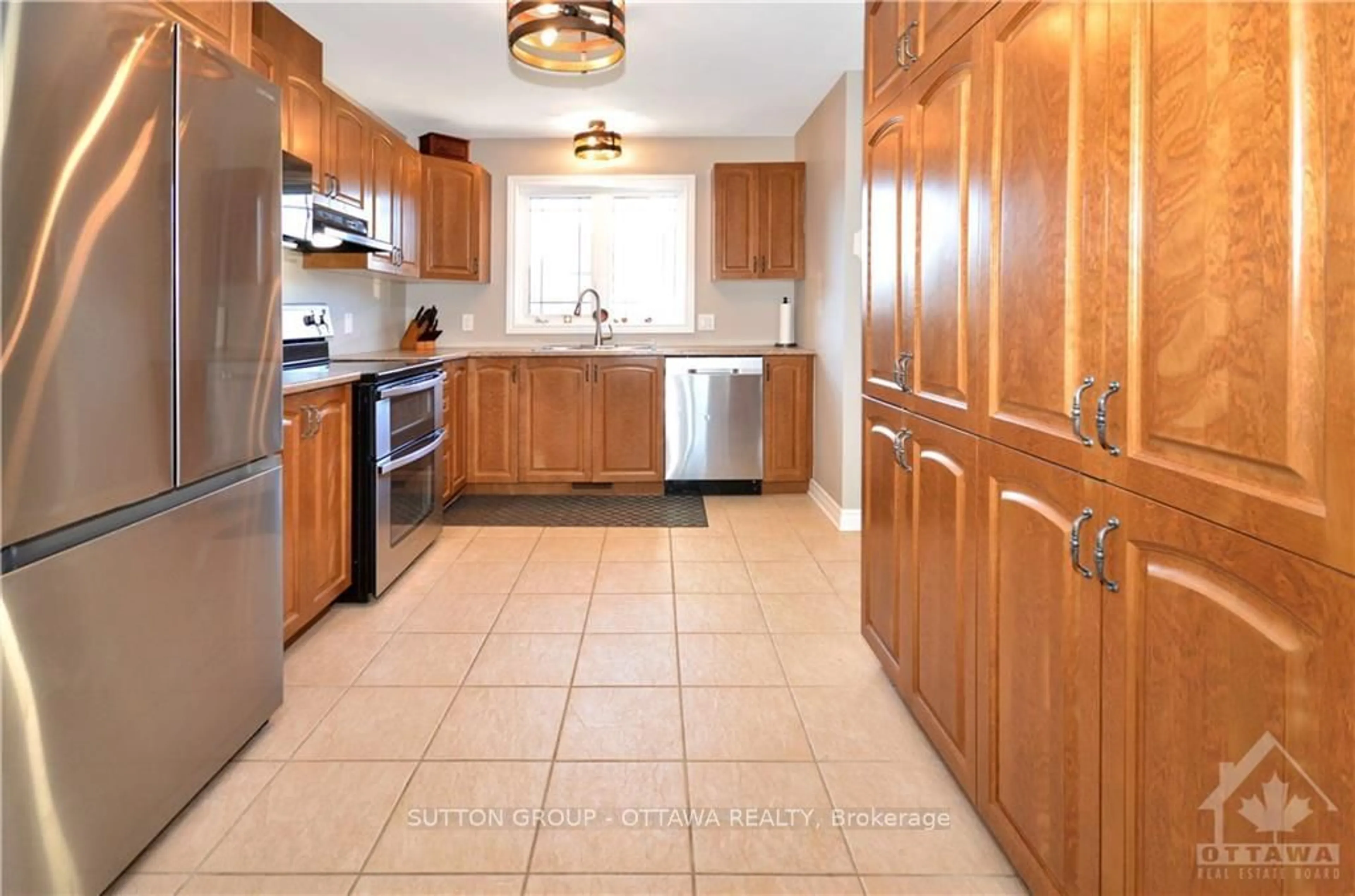 Standard kitchen, ceramic floors, cottage for 134 CASTEL St, Prescott and Russell Ontario K0A 3K0