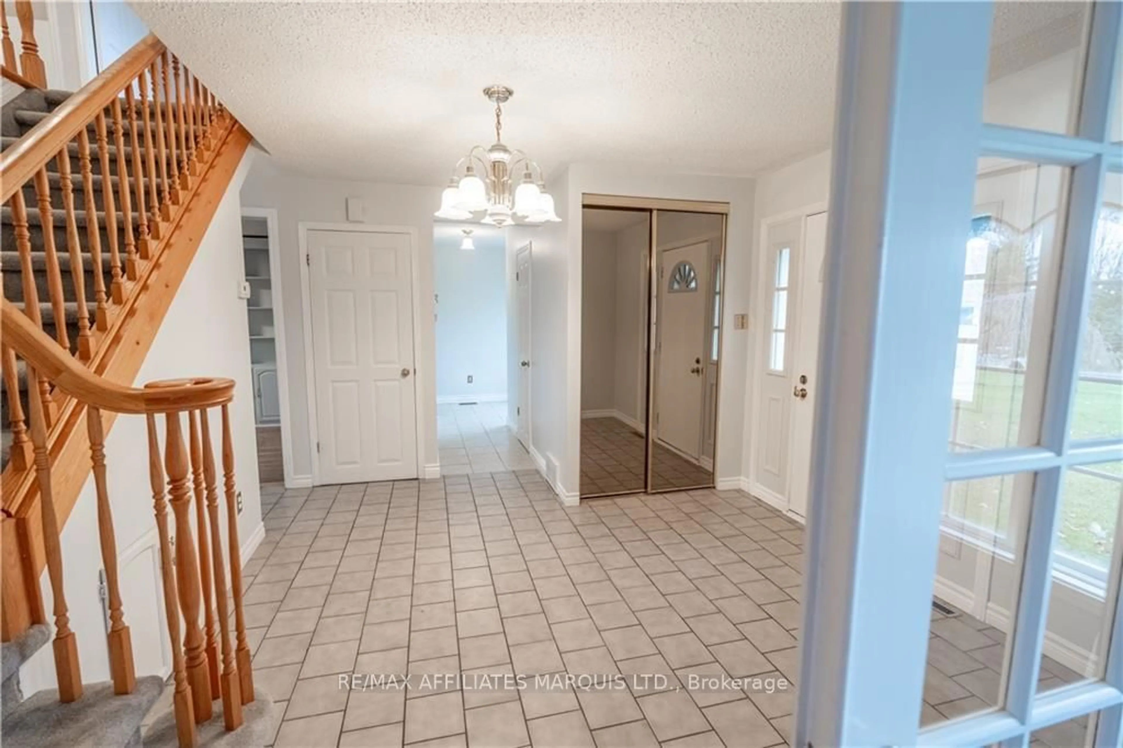 Indoor entryway, wood floors for 6324 PURCELL Rd, South Glengarry Ontario K6H 7R6