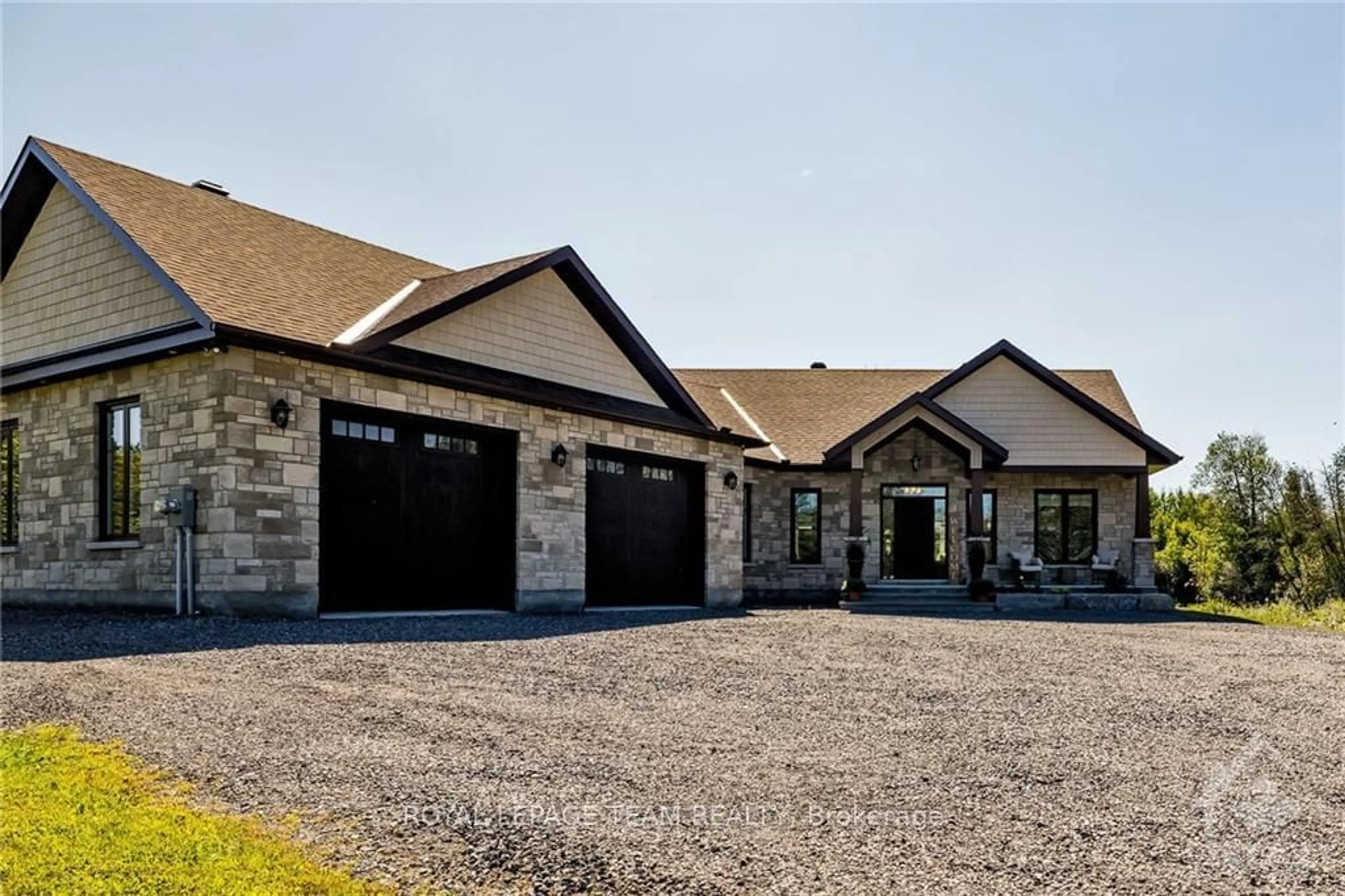 Home with brick exterior material for 1515 DIAMONDVIEW Rd, Carp - Huntley Ward Ontario K0A 1L0