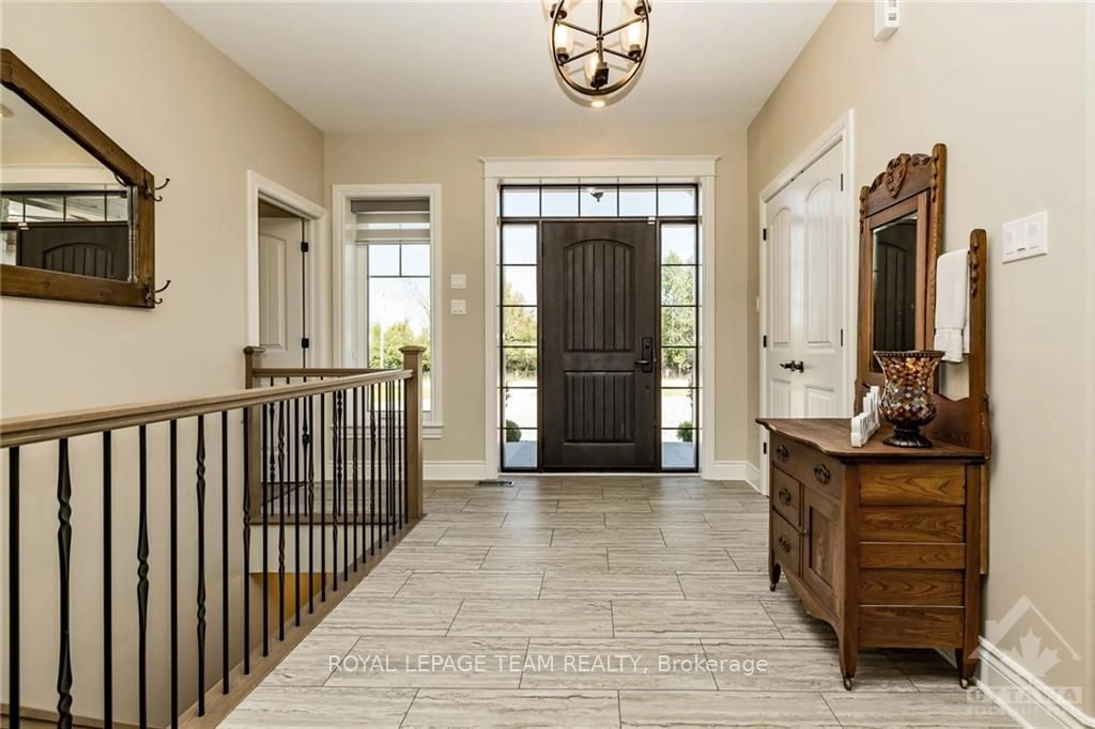 Indoor entryway, wood floors for 1515 DIAMONDVIEW Rd, Carp - Huntley Ward Ontario K0A 1L0