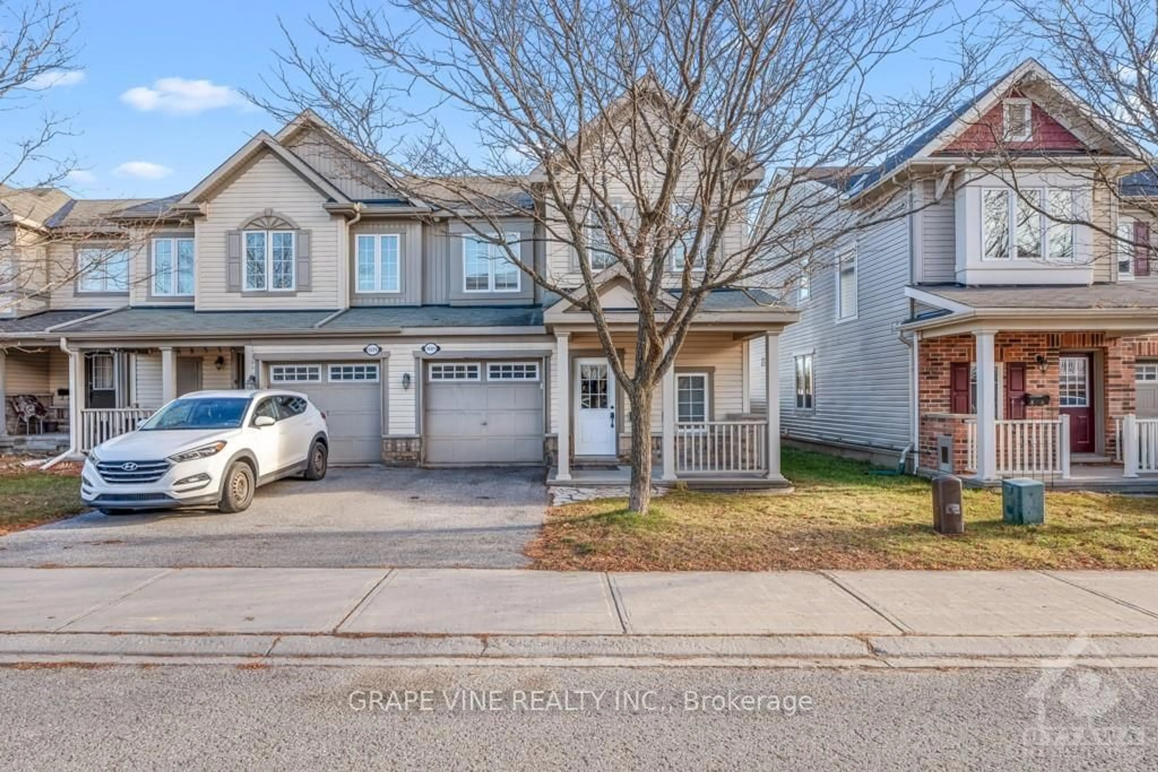 A pic from exterior of the house or condo, the street view for 1601 HAYDON Circ, Barrhaven Ontario K2J 0K5