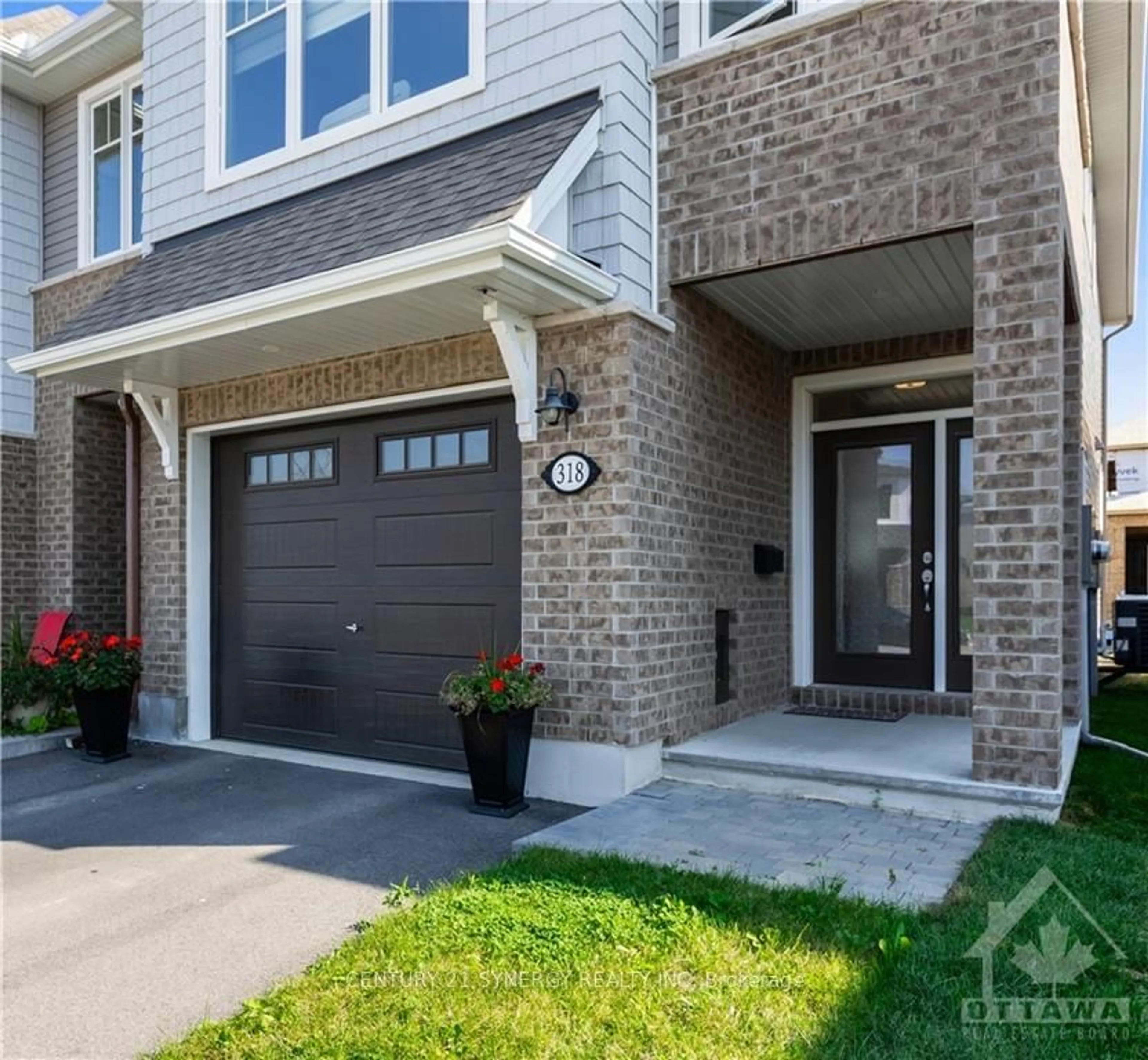 Home with brick exterior material for 318 COSANTI Dr, Stittsville - Munster - Richmond Ontario K2S 1B6