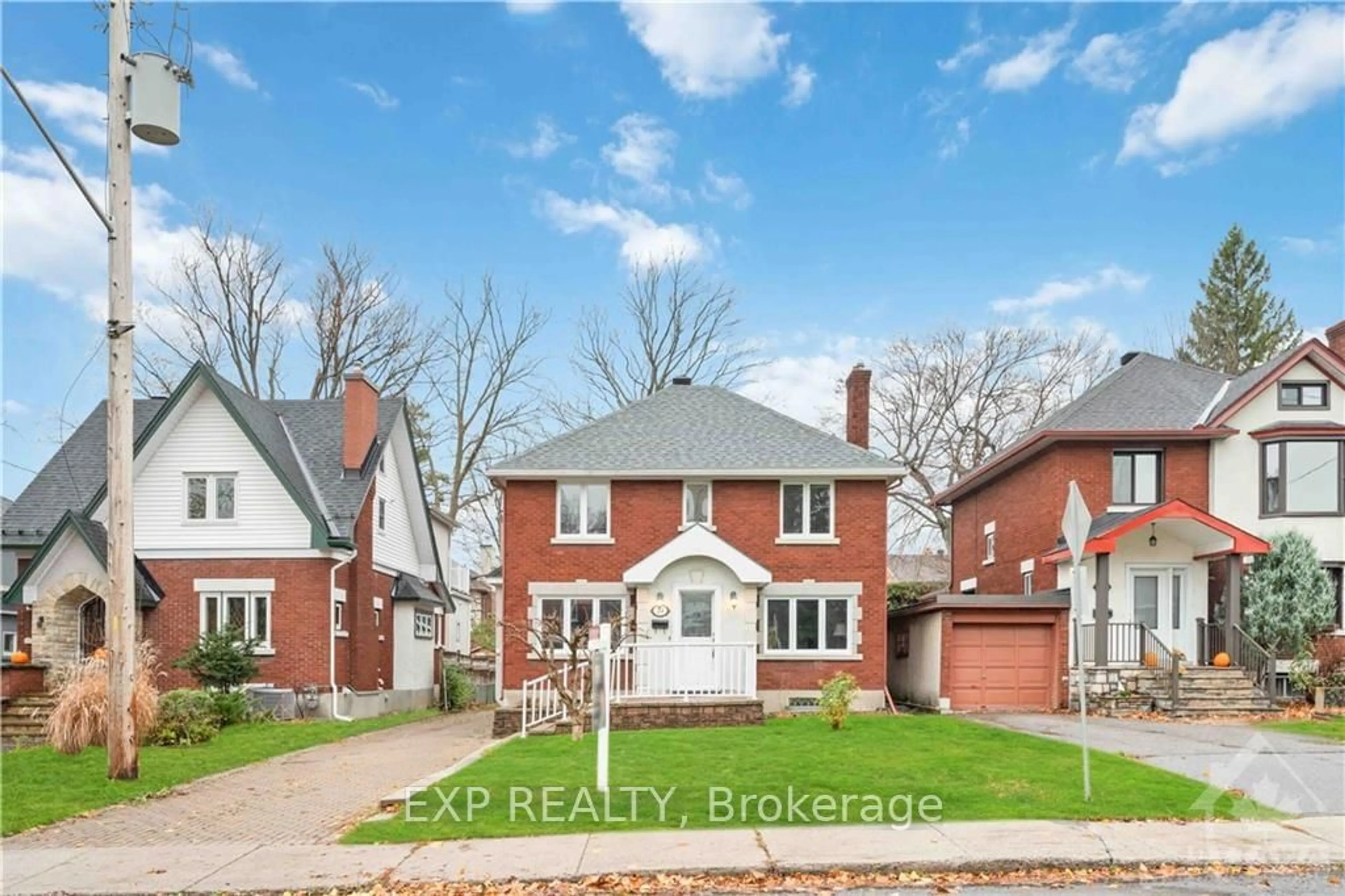 Frontside or backside of a home, the street view for 278 BAYSWATER Ave, Ottawa Ontario K1Y 2H1