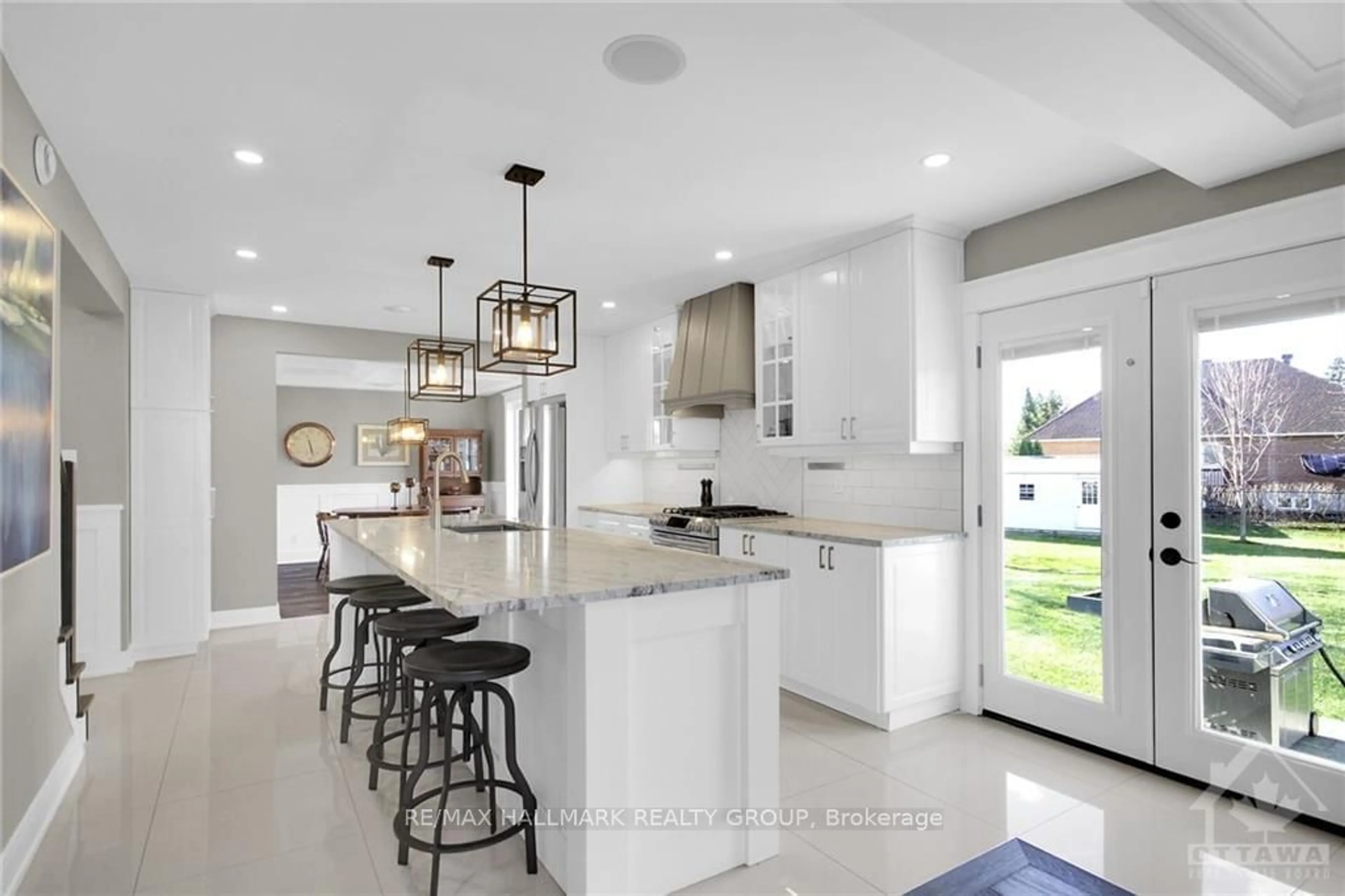 Open concept kitchen for 1598 SHAUNA Cres, Greely - Metcalfe - Osgoode - Vernon and Area Ontario K4P 1M8