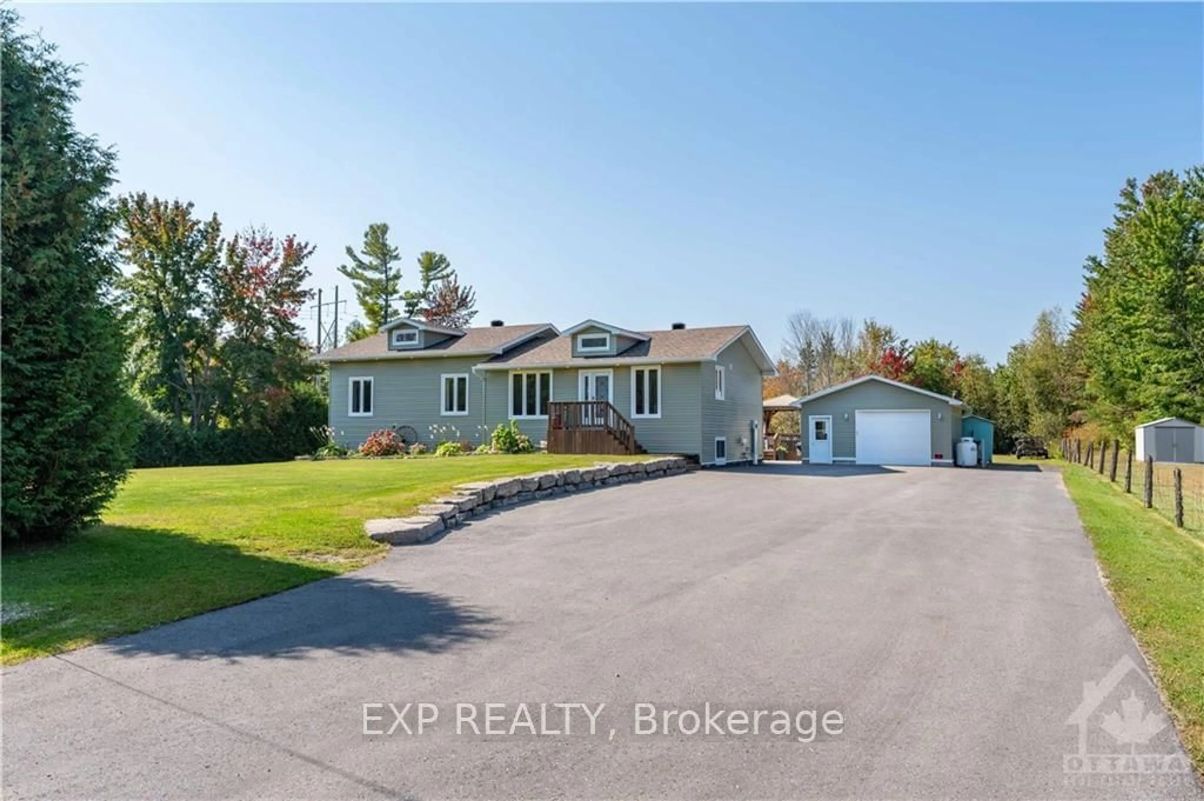 Frontside or backside of a home, cottage for 410 BOUNDARY Rd, Alfred and Plantagenet Ontario K0B 1L0