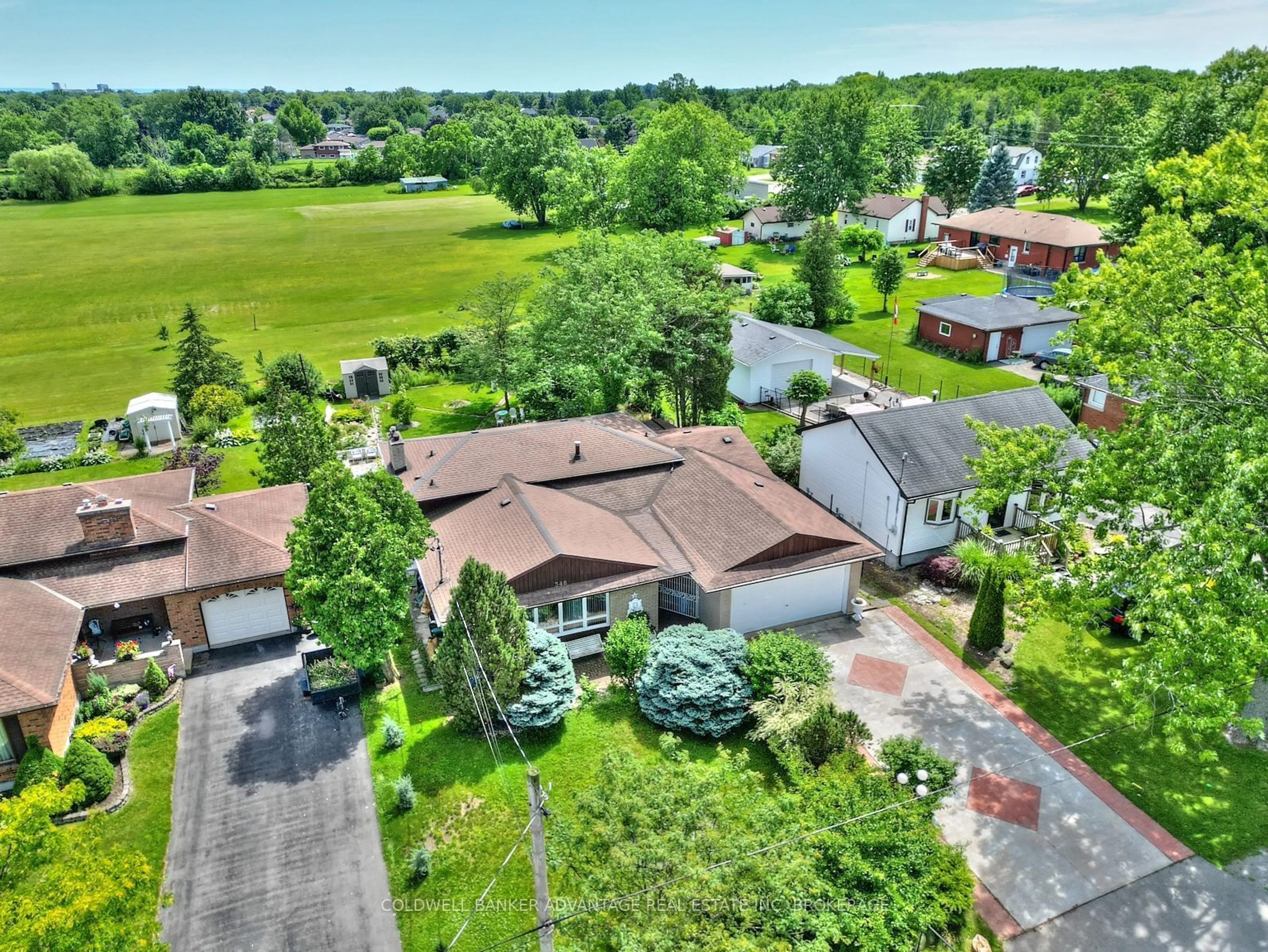 Frontside or backside of a home, the street view for 348 Barrick Rd, Port Colborne Ontario L3K 4B5