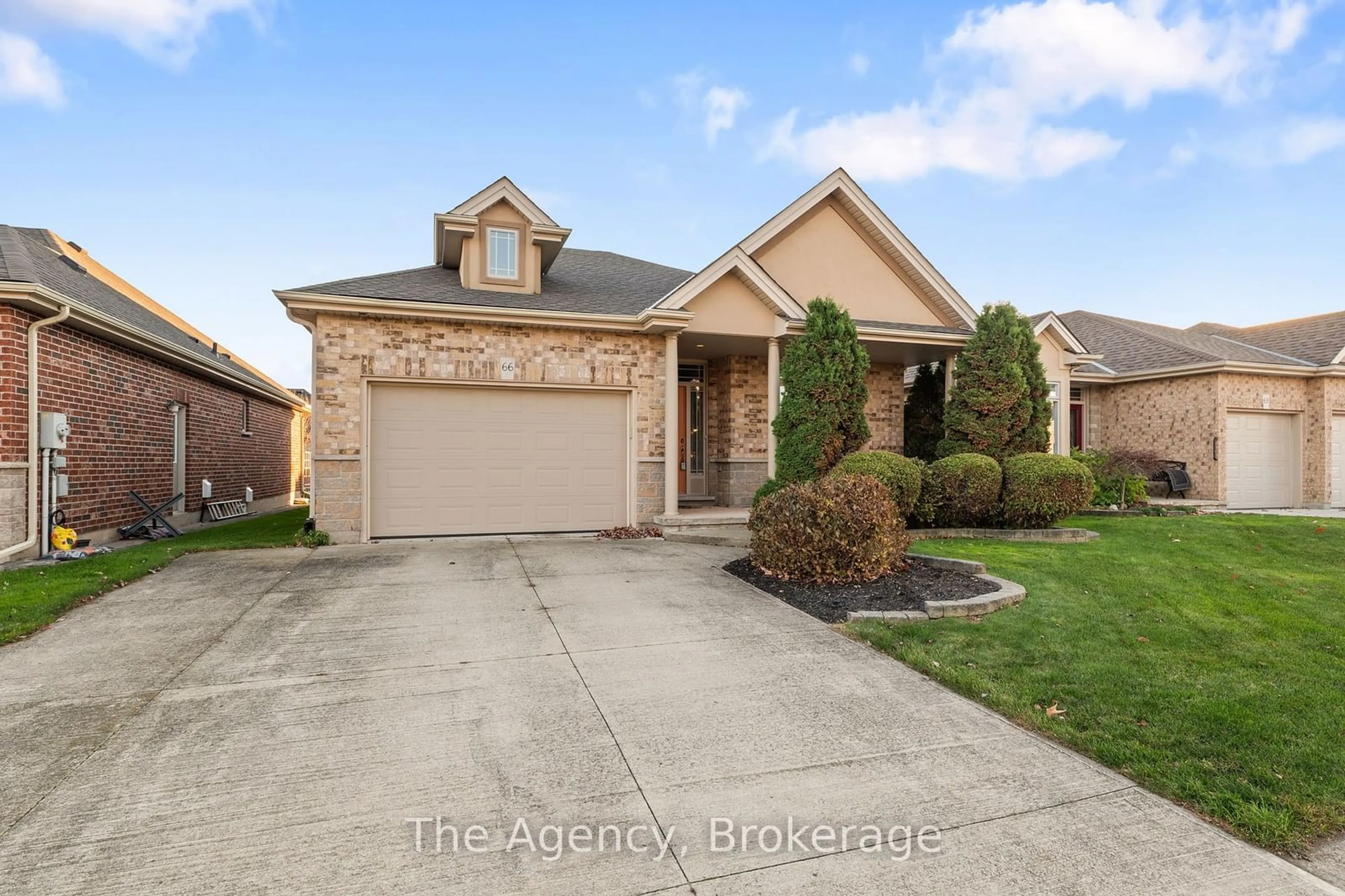 Frontside or backside of a home, the street view for 66 Willson Crossing Crt, Pelham Ontario L0S 1E4