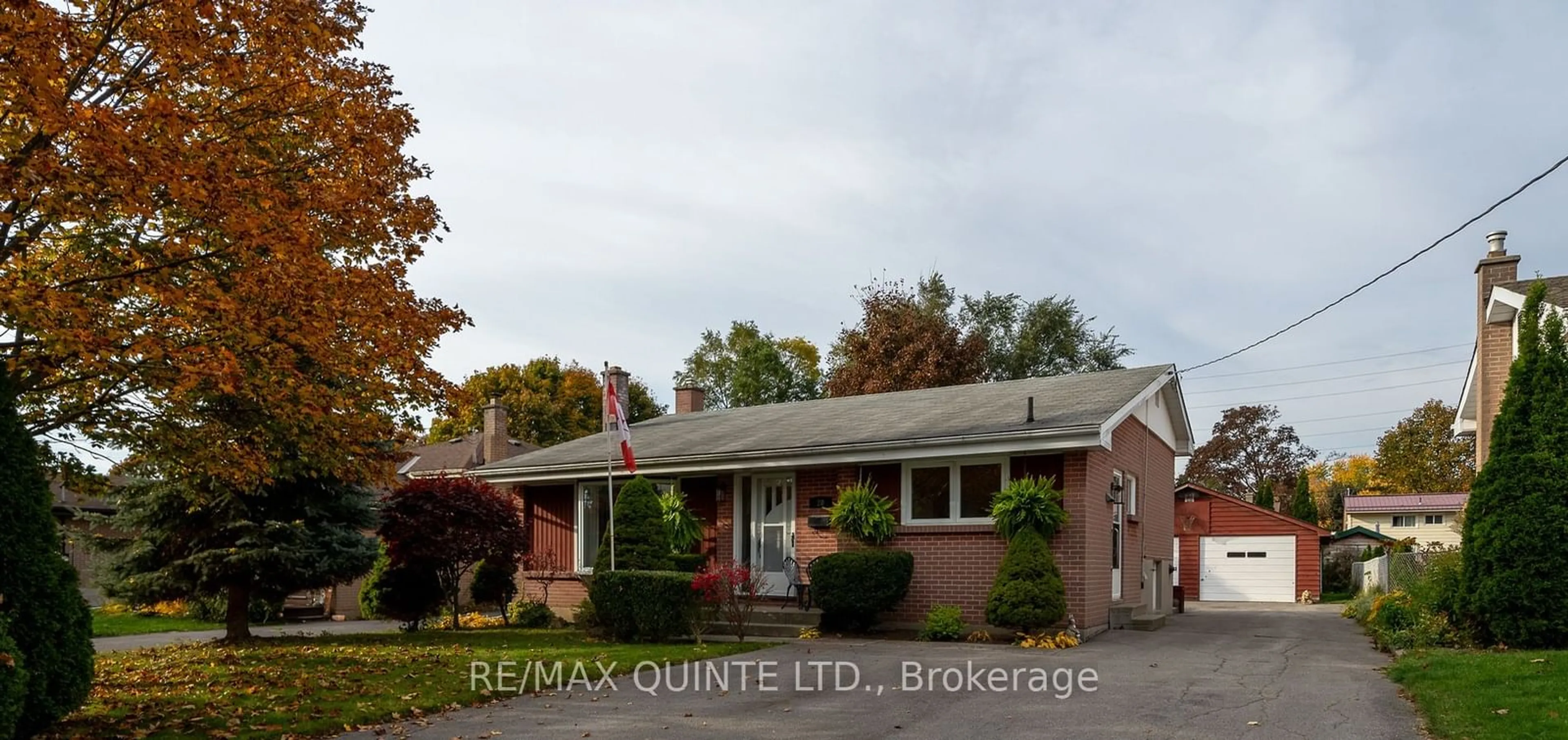 Home with brick exterior material for 20 Alfred Dr, Belleville Ontario K8N 4M7