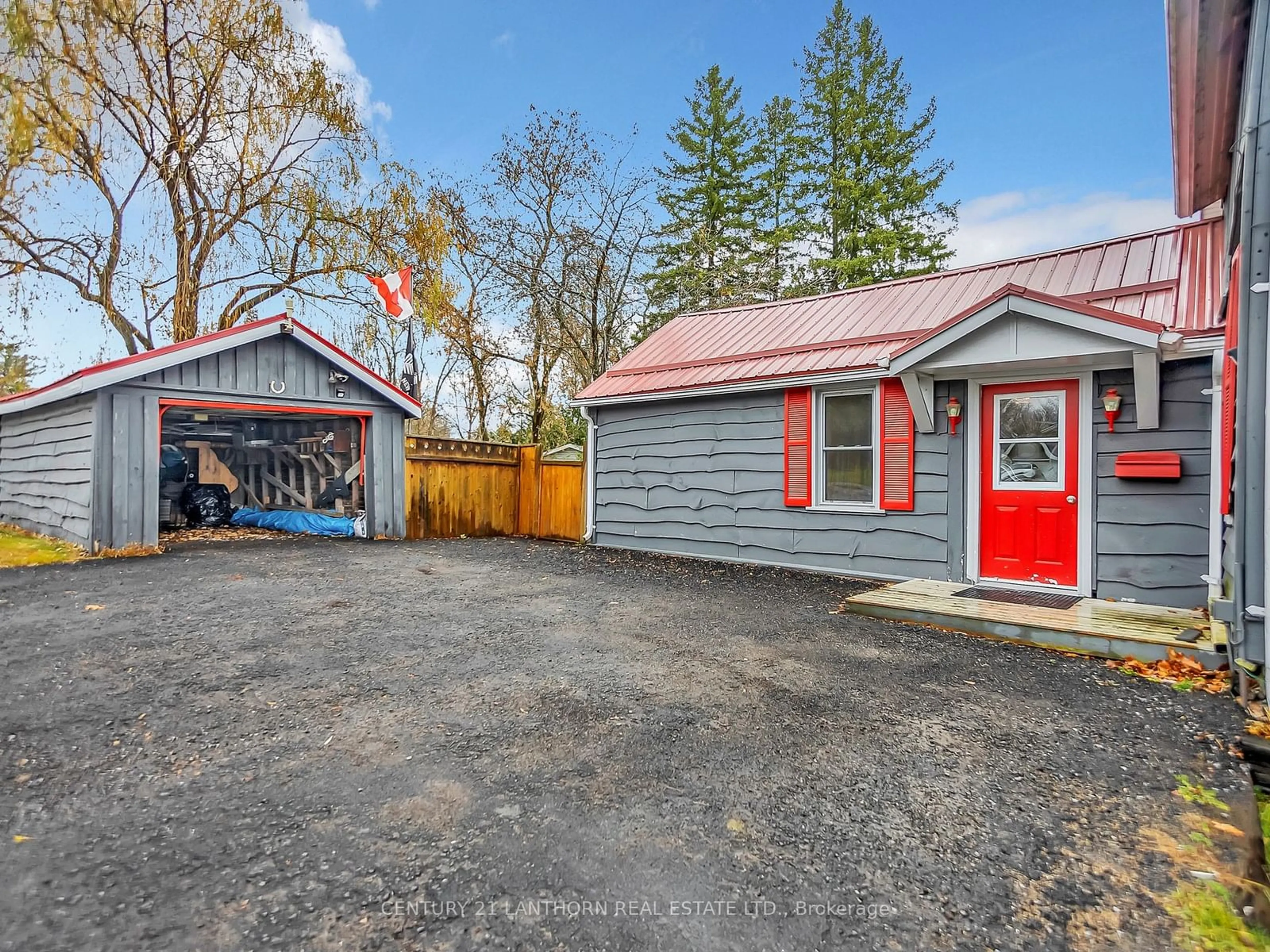 Indoor garage for 82 Forsyth St, Marmora and Lake Ontario K0K 2M0