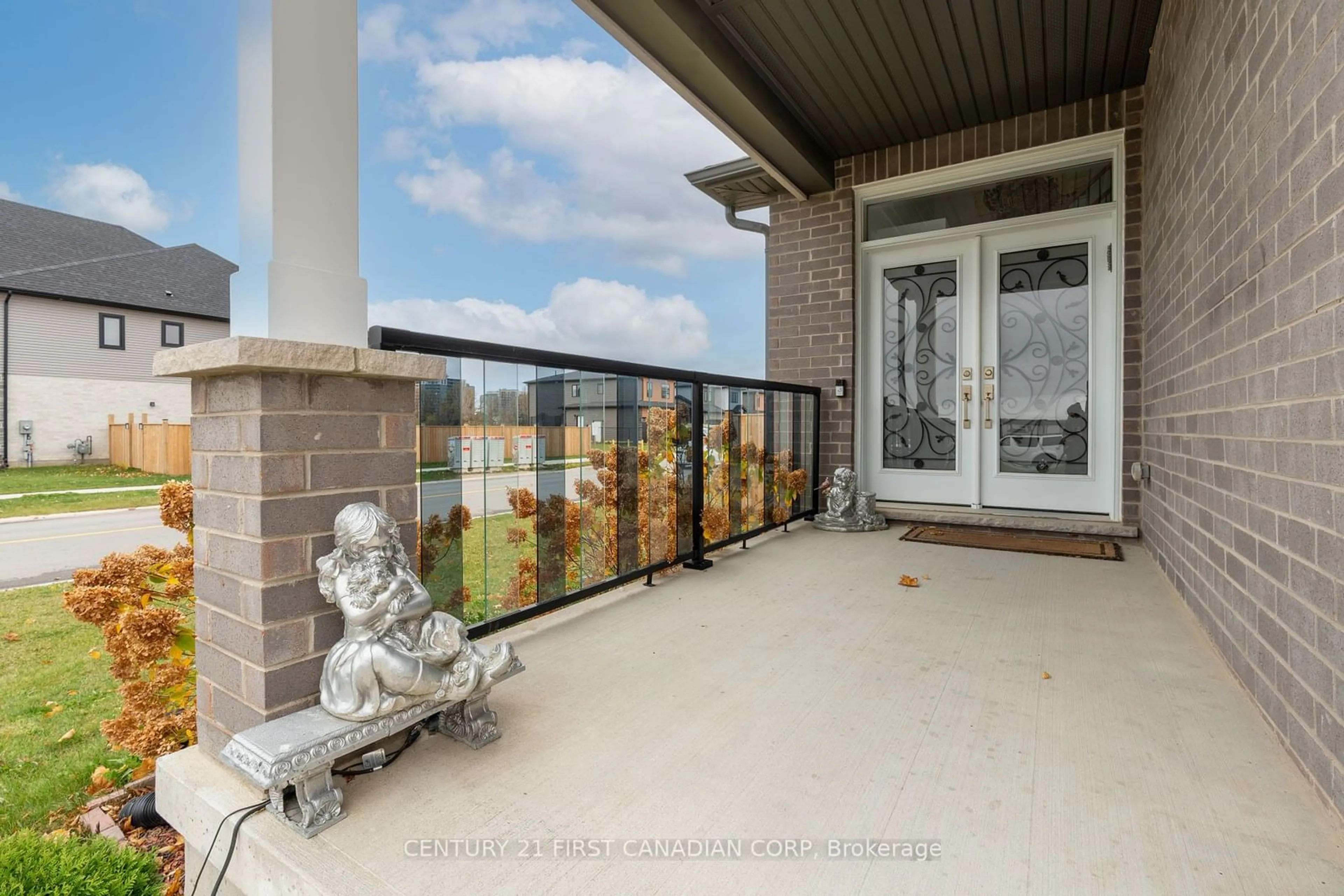 Patio, the street view for 2951 Heardcreek Tr, London Ontario N6G 0X8