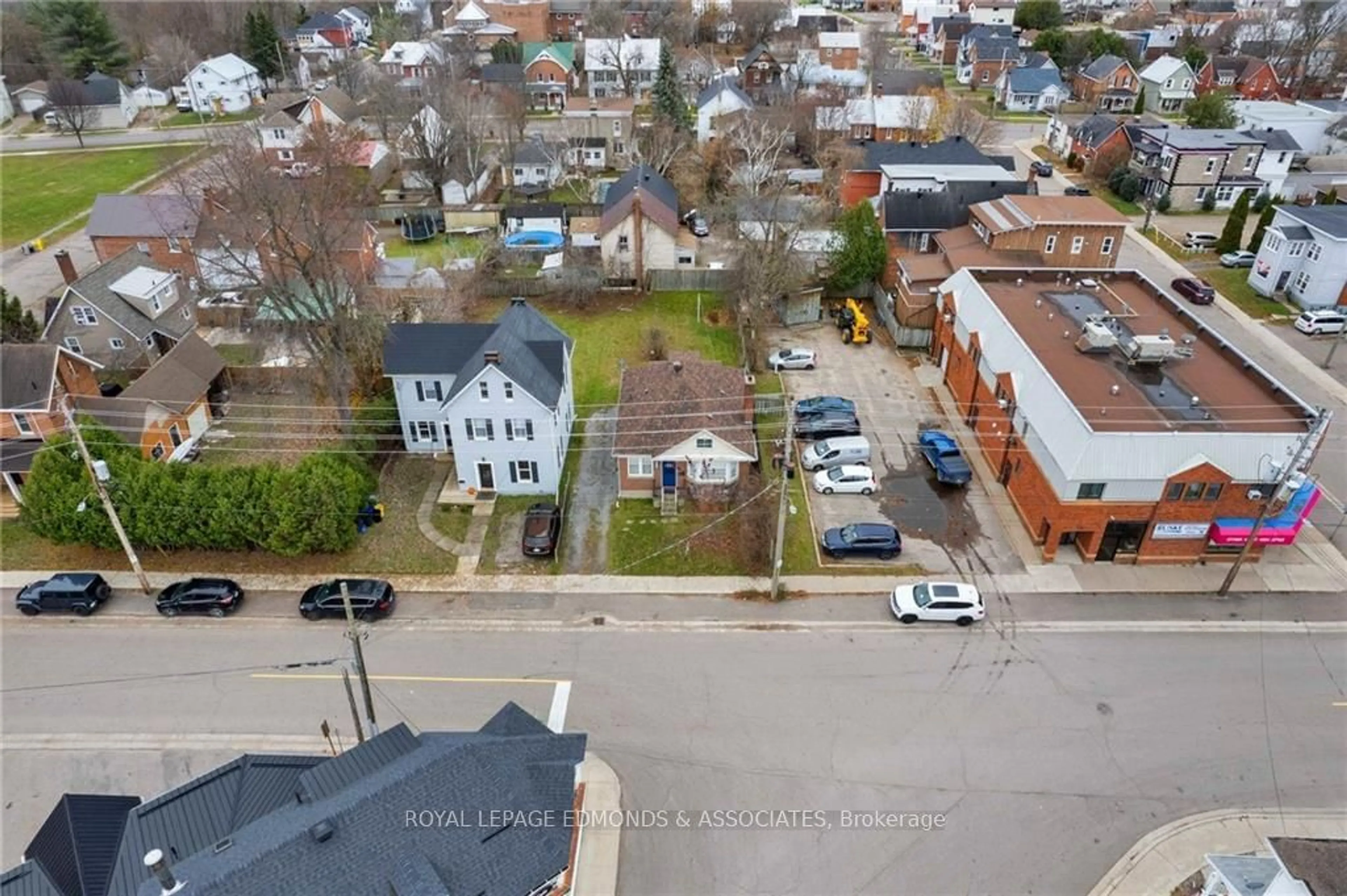 A pic from exterior of the house or condo, the street view for 366 ISABELLA St, Pembroke Ontario K8A 5T2