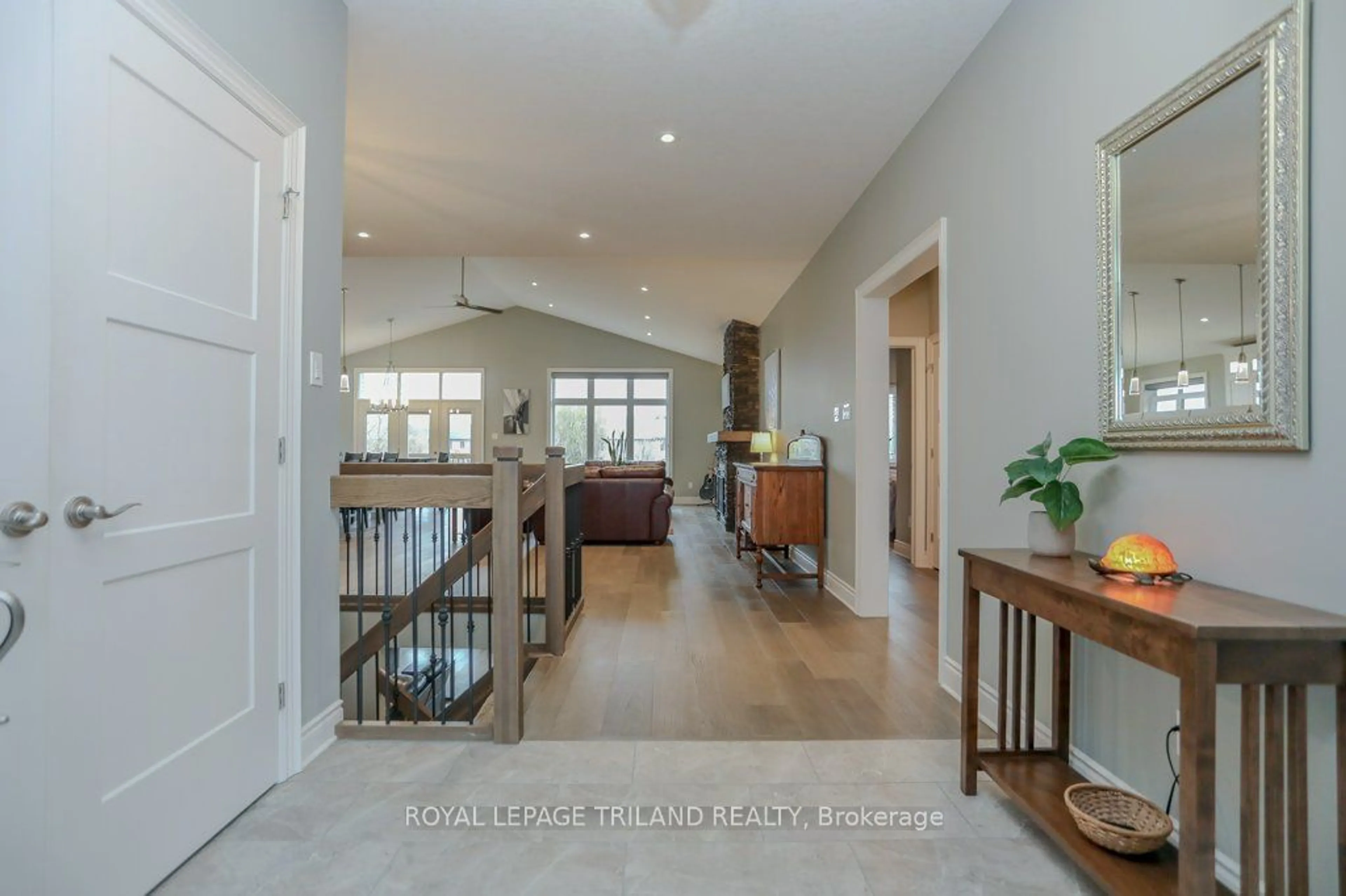 Indoor entryway, wood floors for 147 Robin Ridge Dr, Central Elgin Ontario N0L 1B0