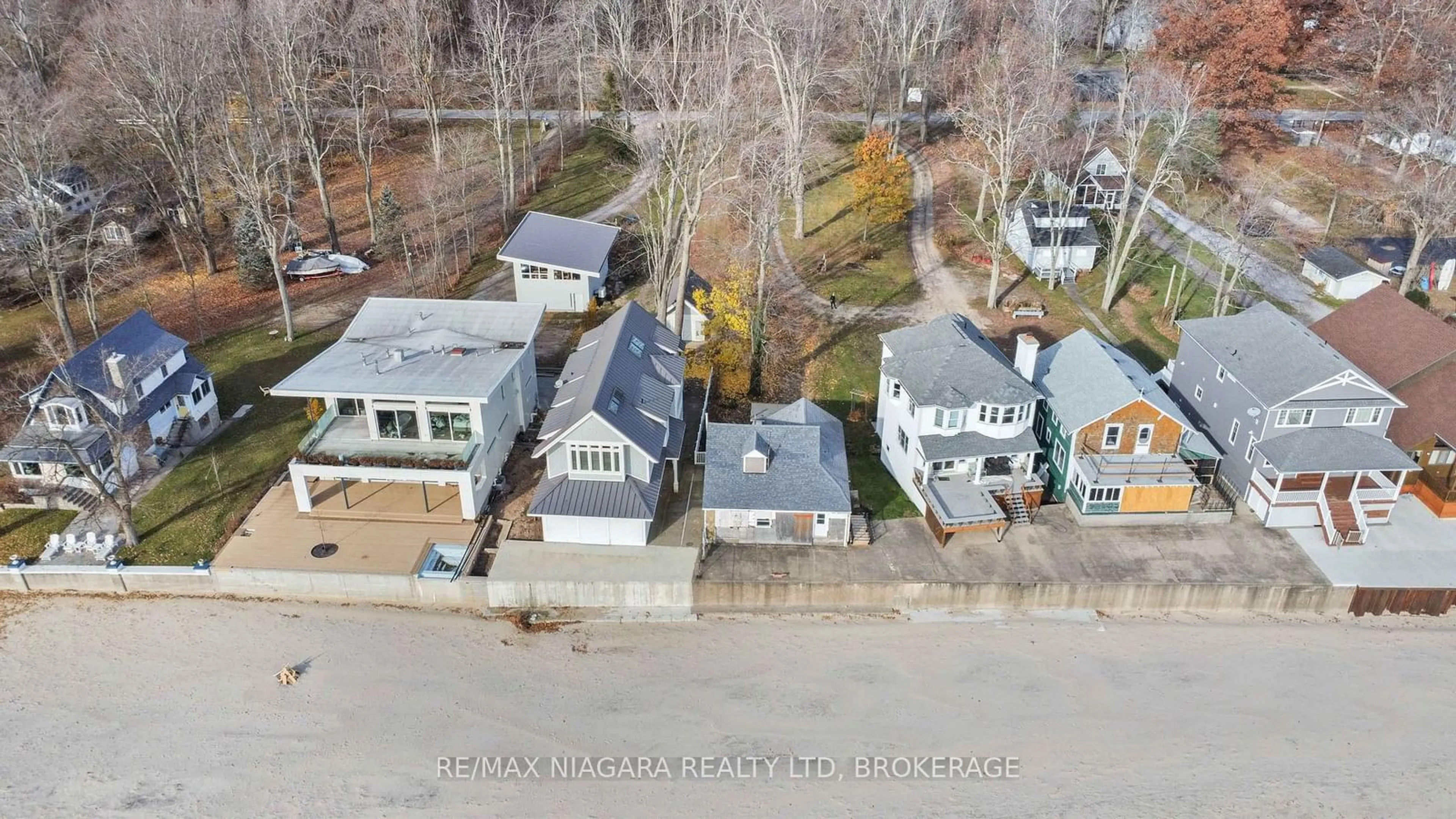 Frontside or backside of a home, the street view for 4349 Erie Rd, Fort Erie Ontario L0S 1B0