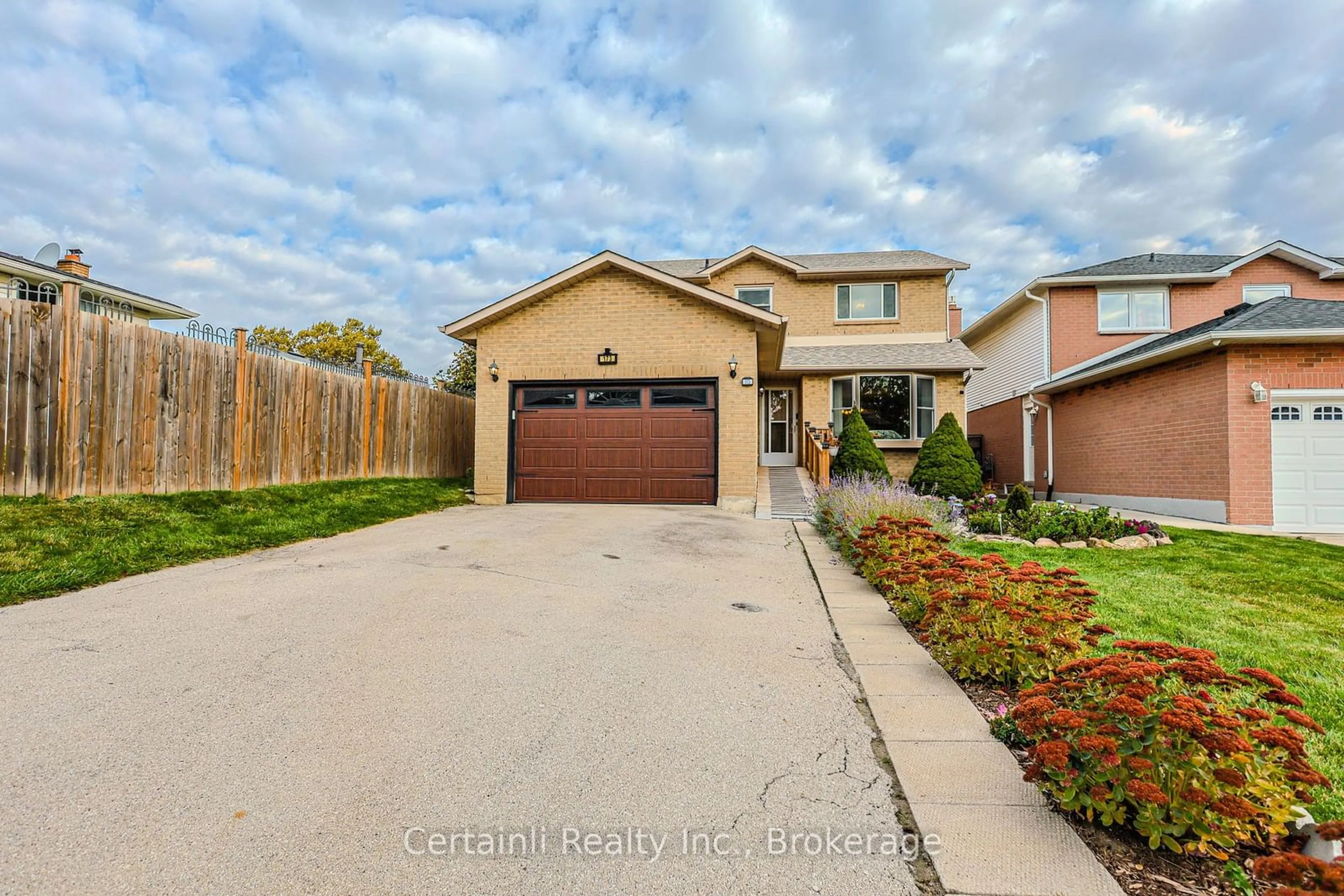 Frontside or backside of a home, the street view for 173 Templemead Dr, Hamilton Ontario L8W 3G4