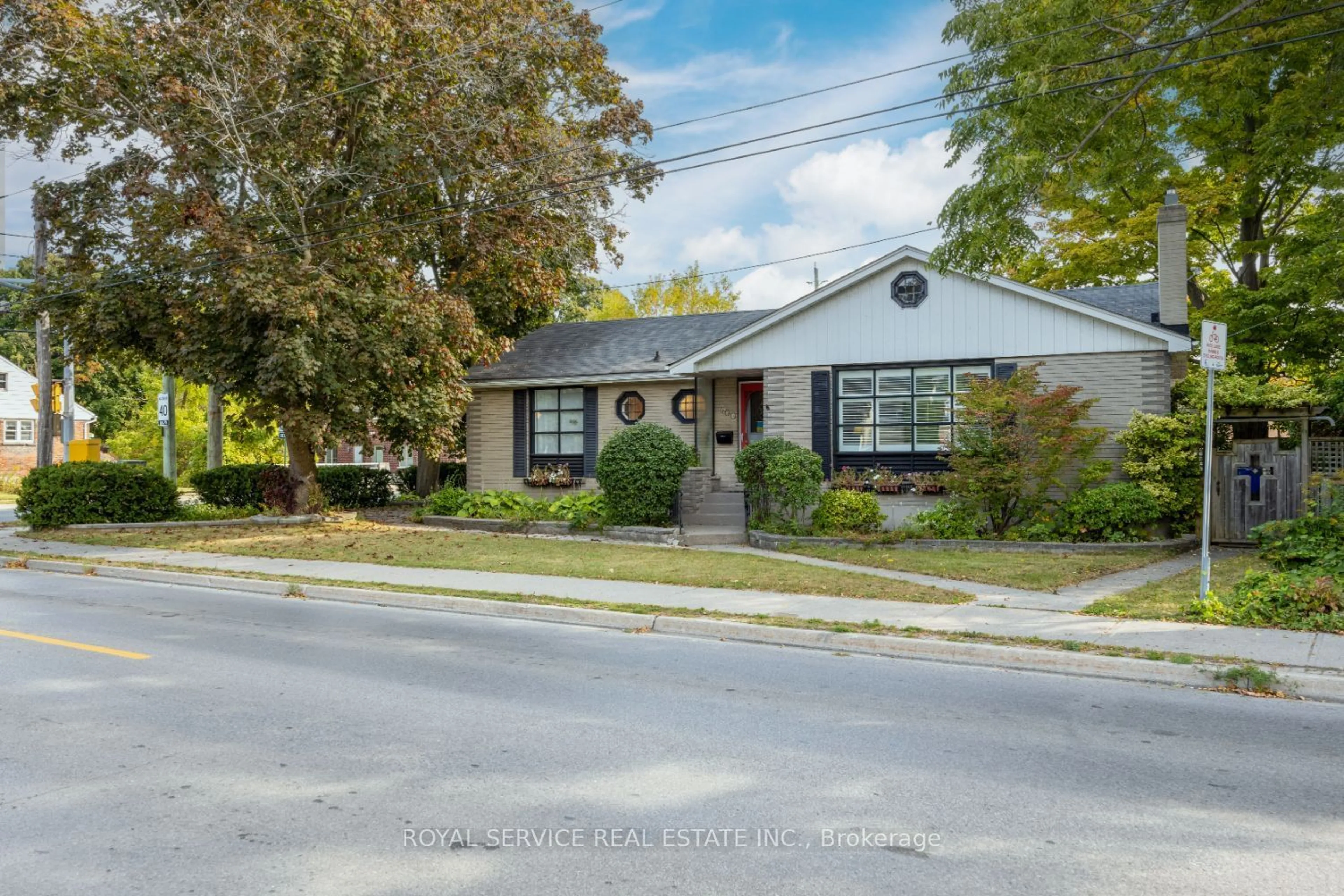 Frontside or backside of a home, the street view for 400 George St, Cobourg Ontario K9A 3M4