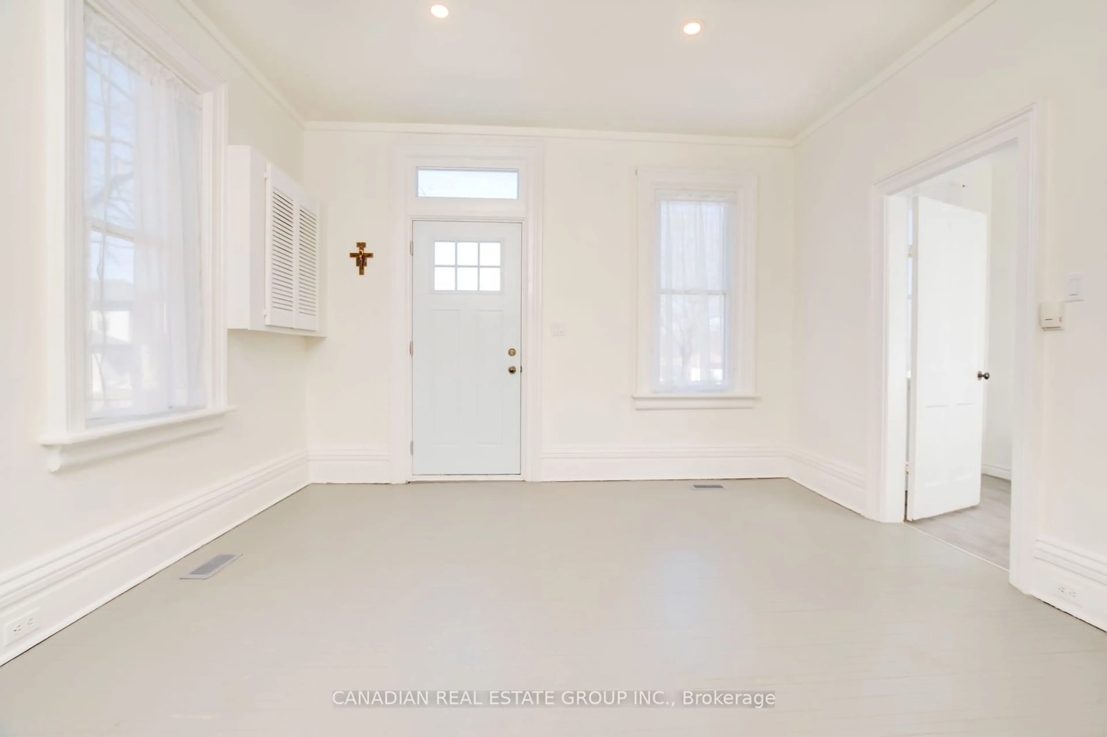 Indoor entryway, cement floor for 207 Front St, Trent Hills Ontario K0L 1L0