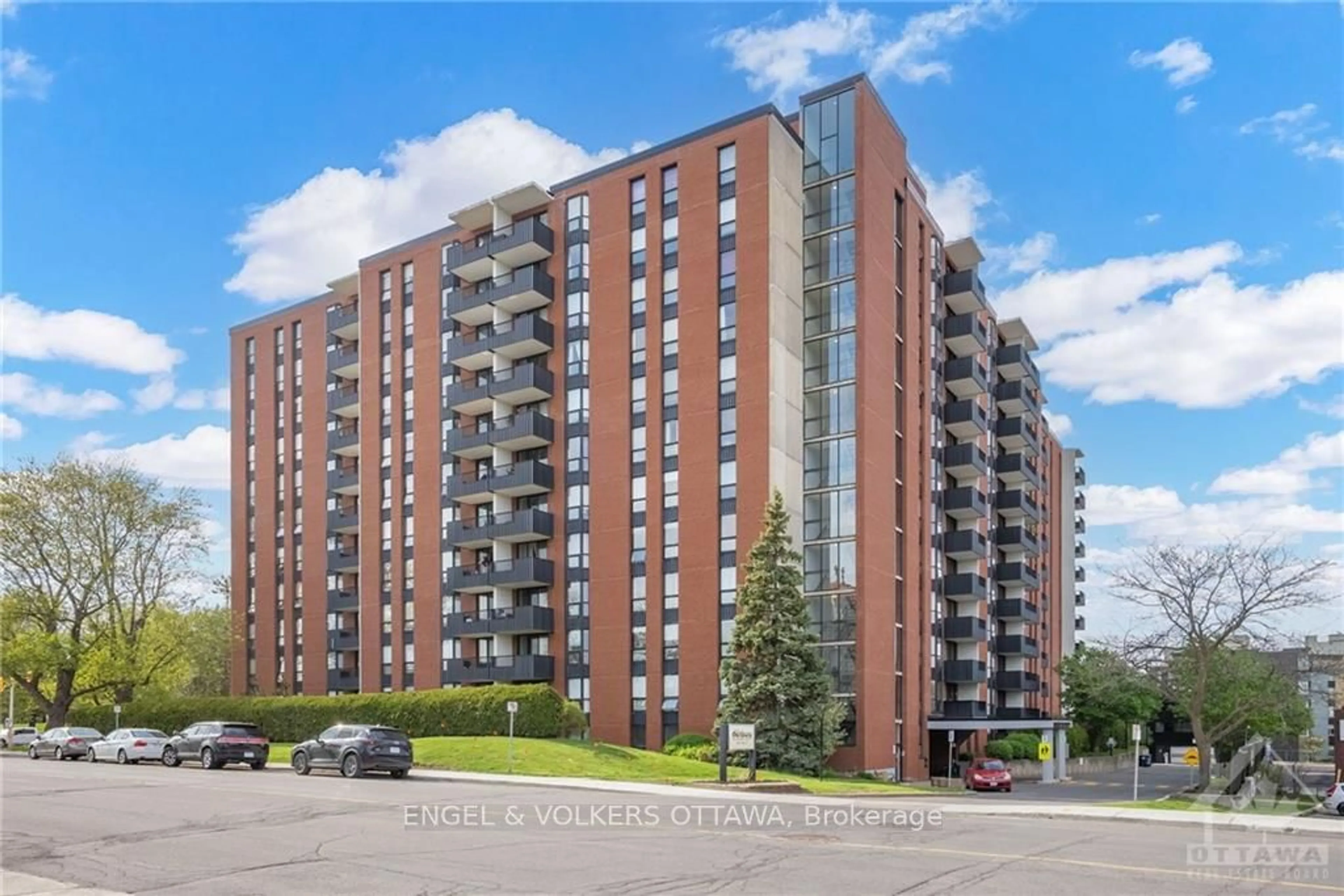 A pic from exterior of the house or condo, the front or back of building for 2951 RIVERSIDE Dr #1007, Billings Bridge - Riverside Park and Area Ontario K1V 8W6