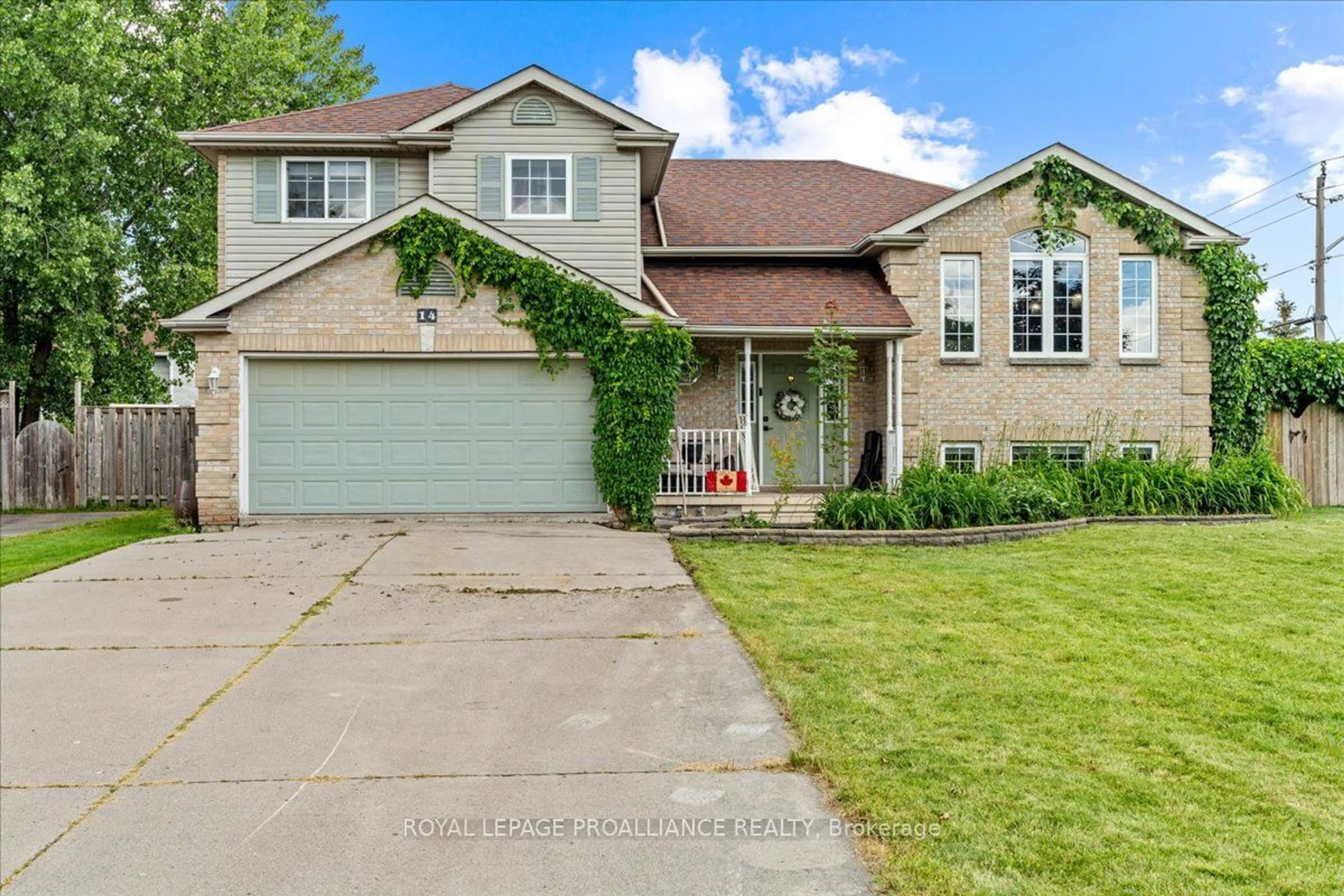 Frontside or backside of a home, the street view for 14 Marchmont Pl, Belleville Ontario K8P 5E5