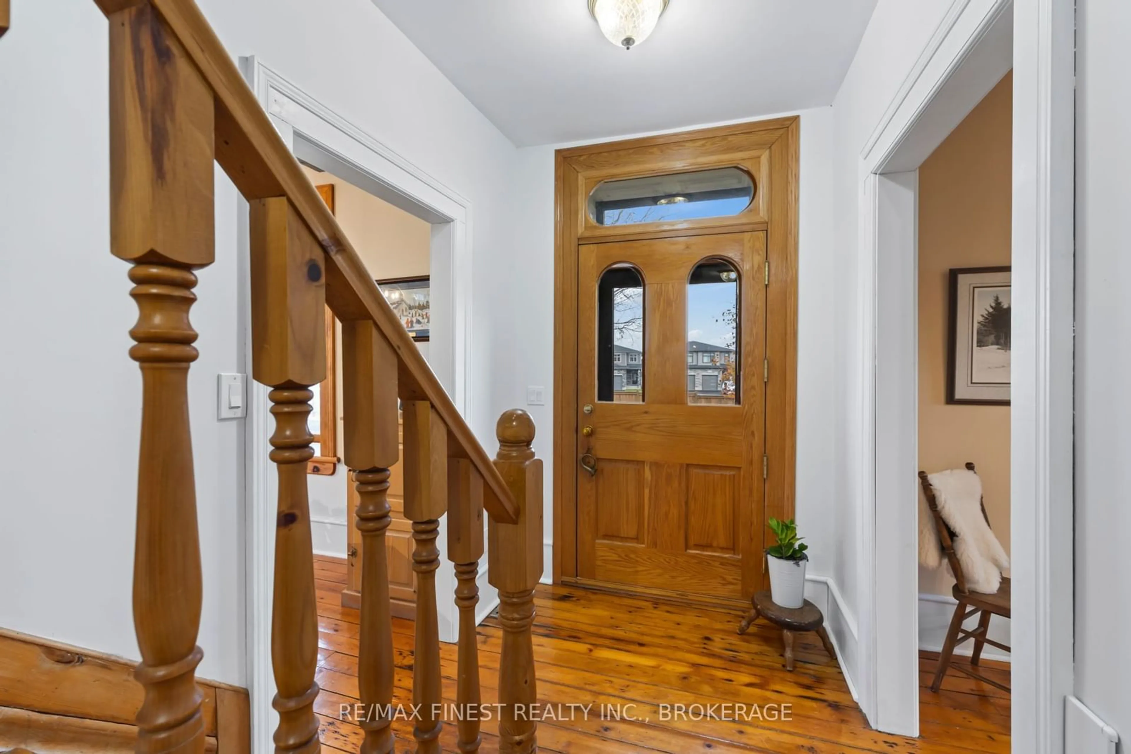 Indoor foyer for 1311 Turnbull Way, Kingston Ontario K7P 0T3