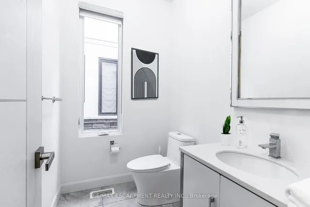 Additional property image - 528 Jones Rd