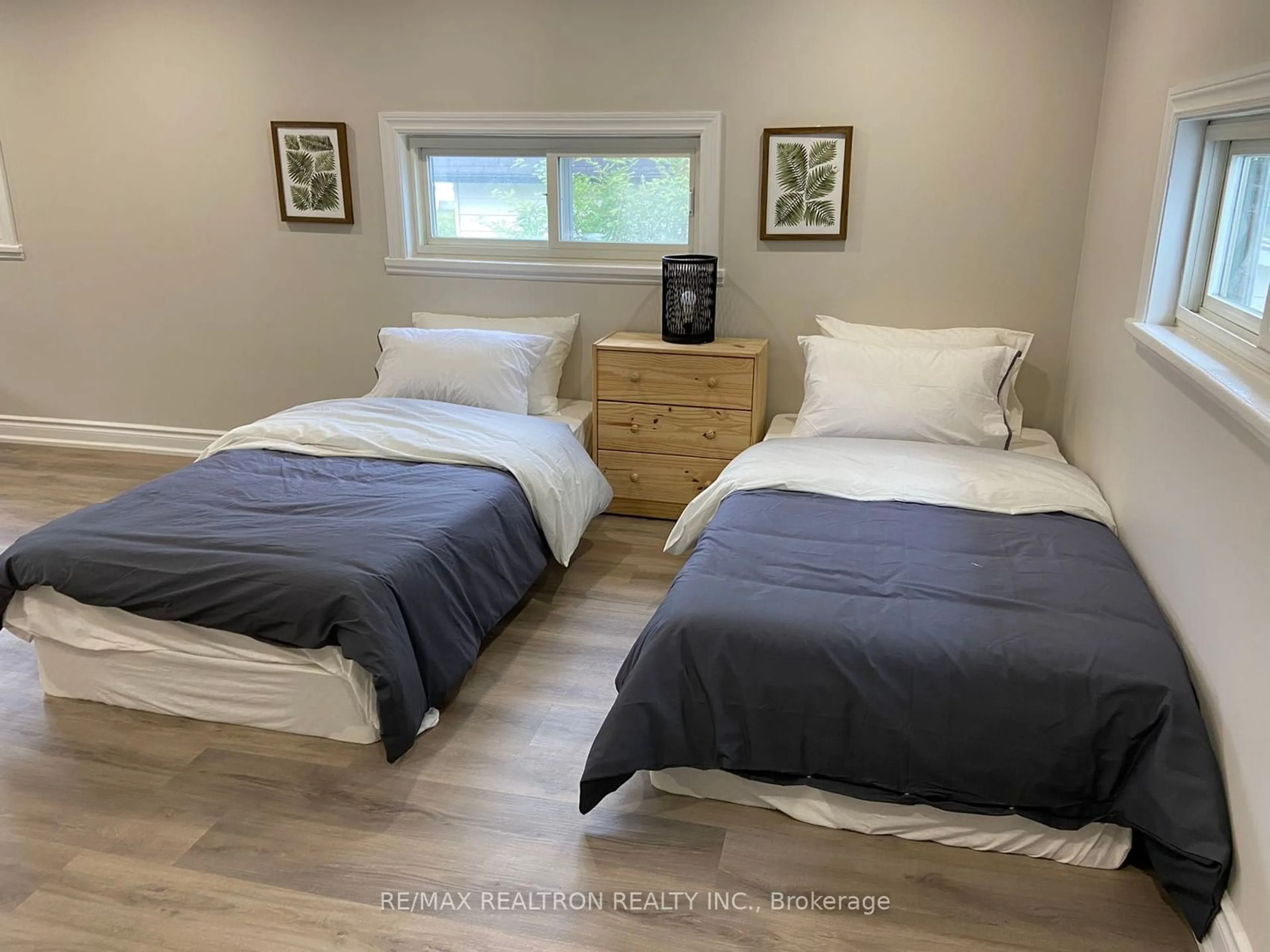 A pic of a room, wood floors for 62 Ottawa St, South Algonquin Ontario K0J 2M0