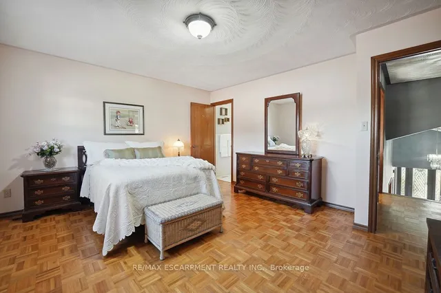Additional property image - 15 PRESIDIO Dr