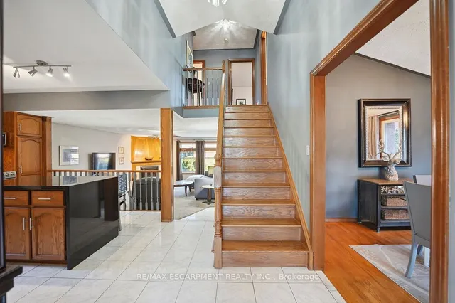 Additional property image - 15 PRESIDIO Dr