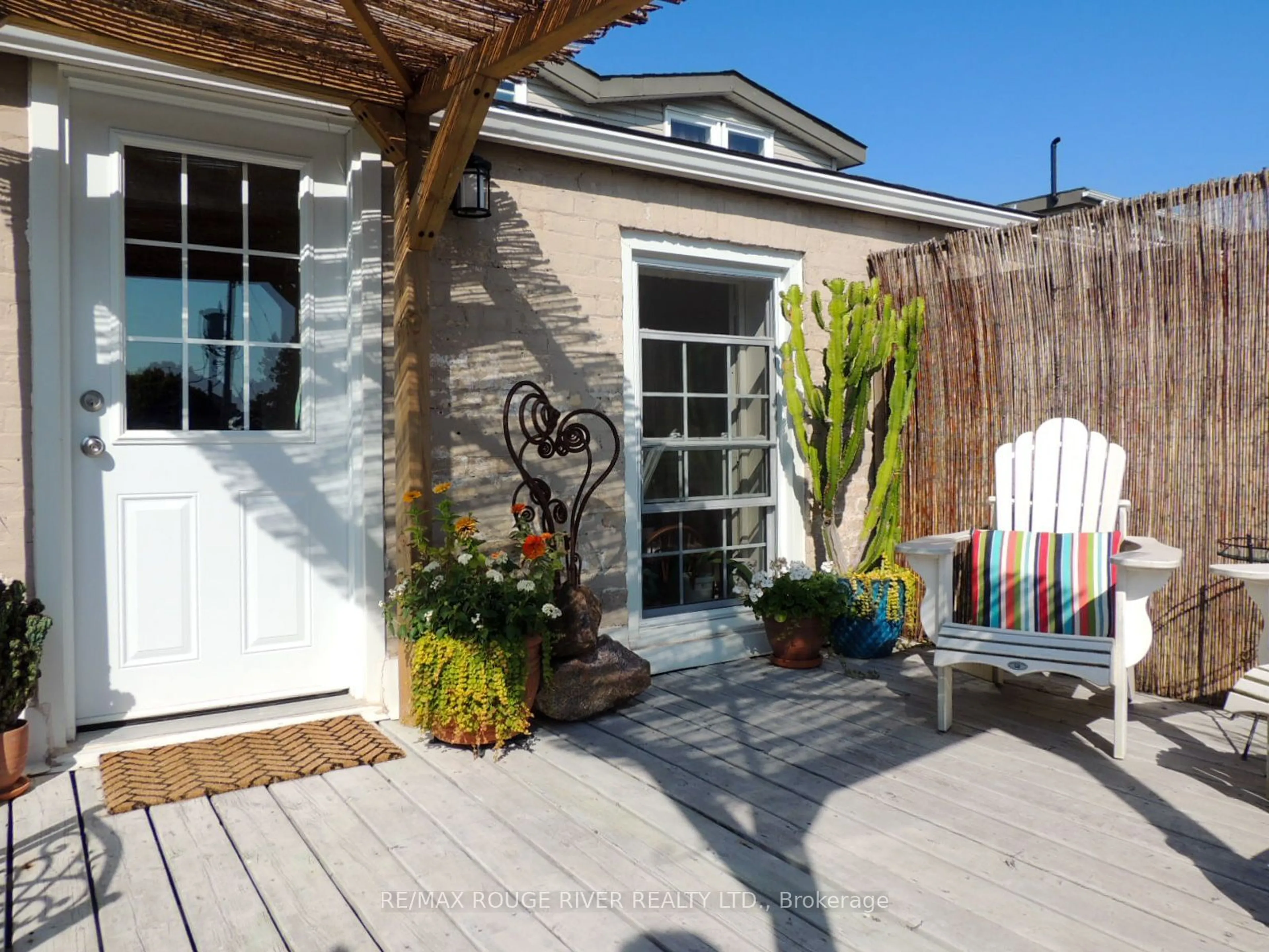 Indoor entryway, wood floors for 79 King St #502, Cobourg Ontario K9A 2M4