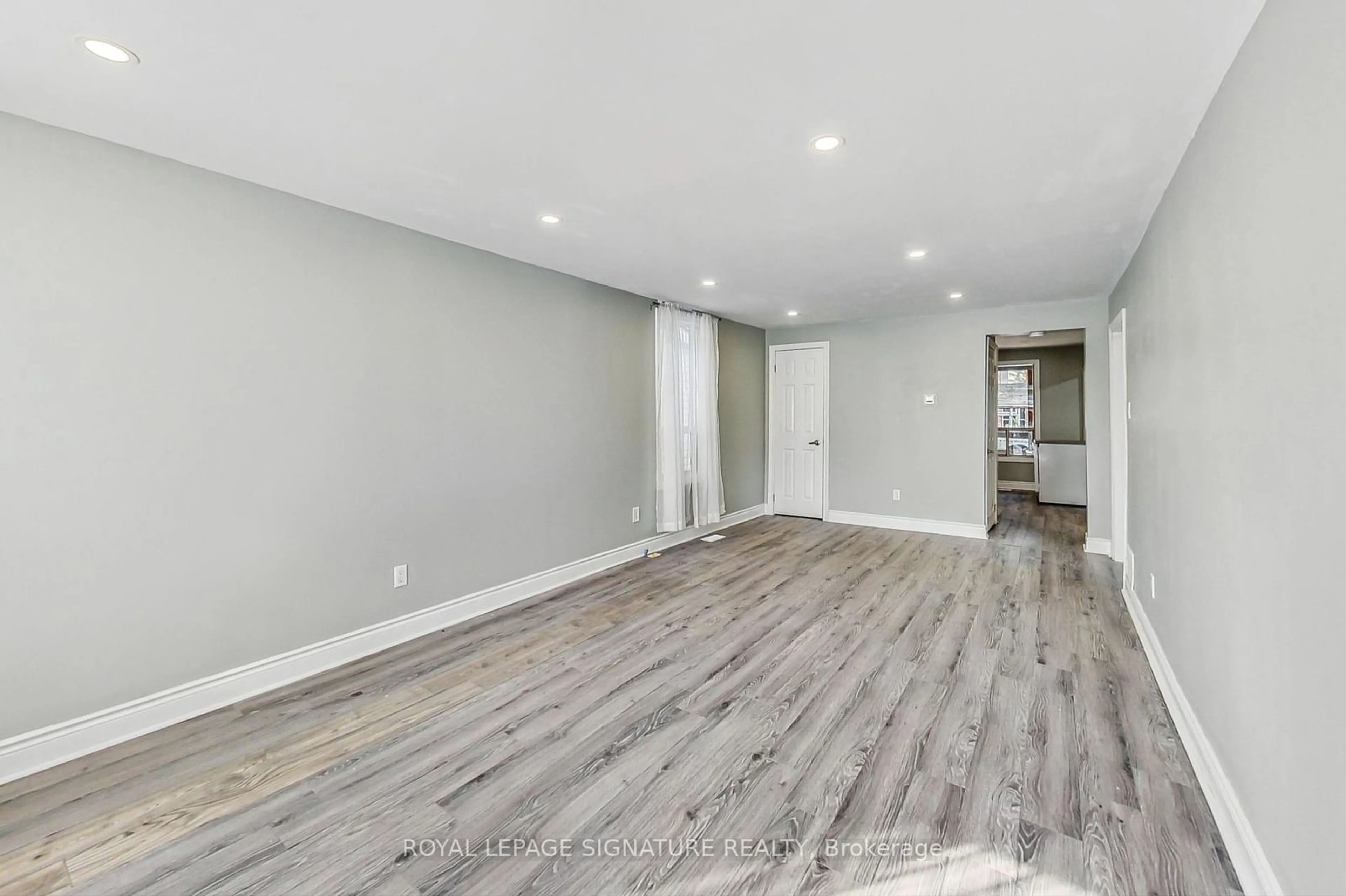 A pic of a room, wood floors for 1383 Cannon St, Hamilton Ontario L8H 1W2