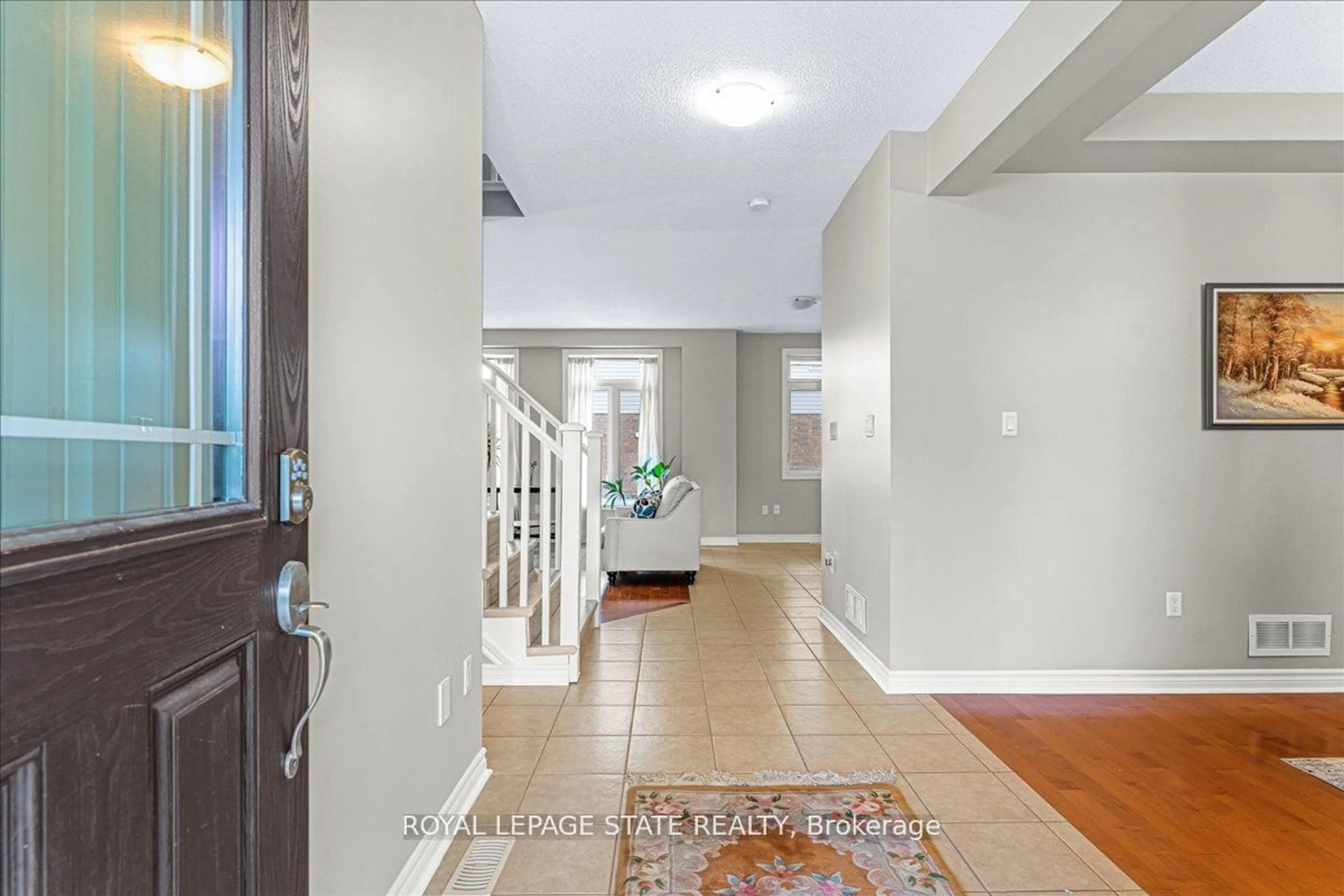 Indoor foyer, wood floors for 9 Tolton Dr, Guelph Ontario N1L 0C4