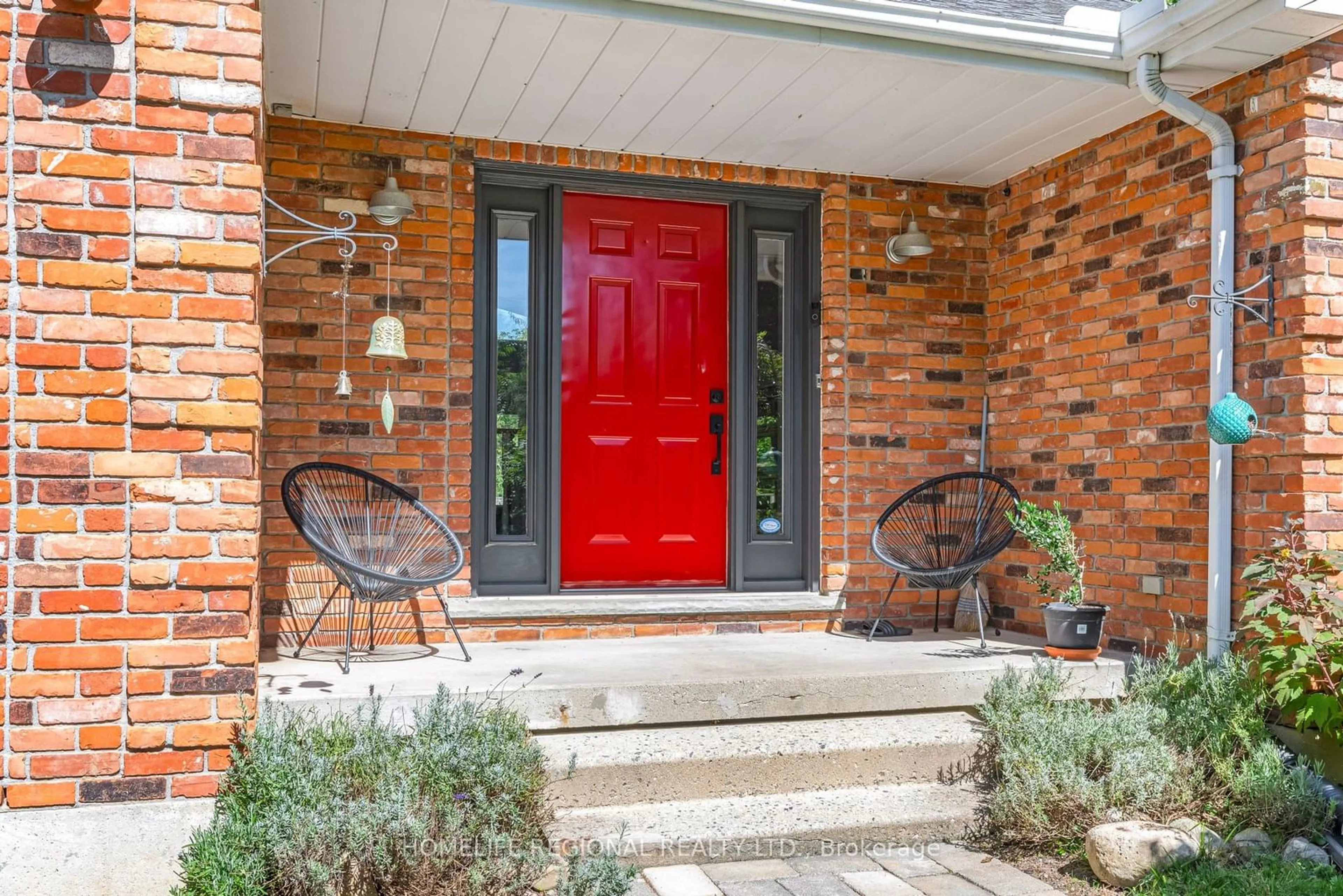 Indoor entryway, wood floors for 337 Scenic Dr, Brant Ontario N0E 1N0