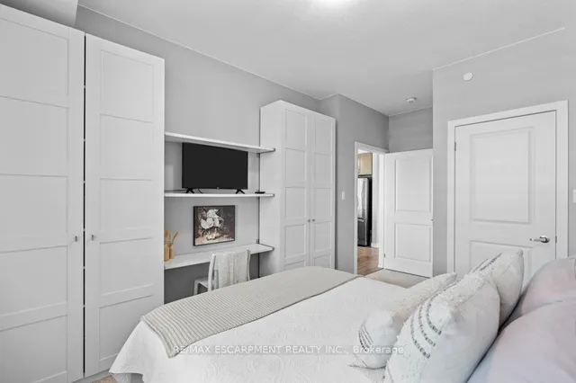 Additional property image - 125 SHOREVIEW Pl Unit 511