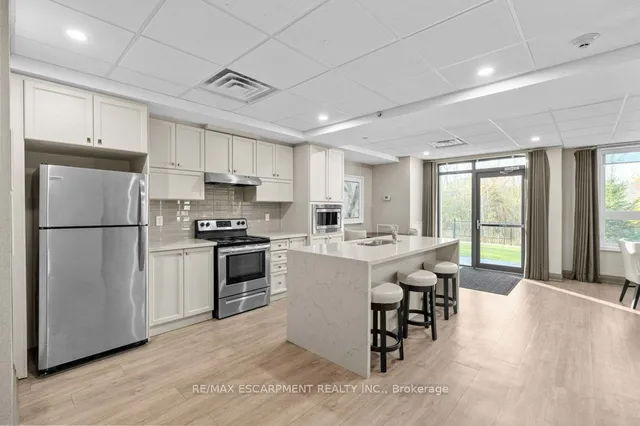 Additional property image - 125 SHOREVIEW Pl Unit 511