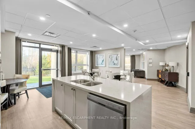 Additional property image - 125 SHOREVIEW Pl Unit 511
