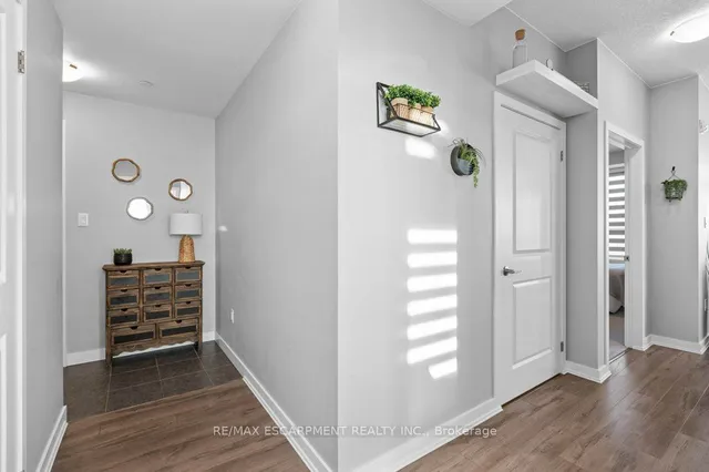 Additional property image - 125 SHOREVIEW Pl Unit 511