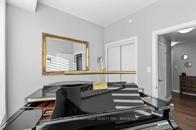 Additional property image - 125 SHOREVIEW Pl Unit 511