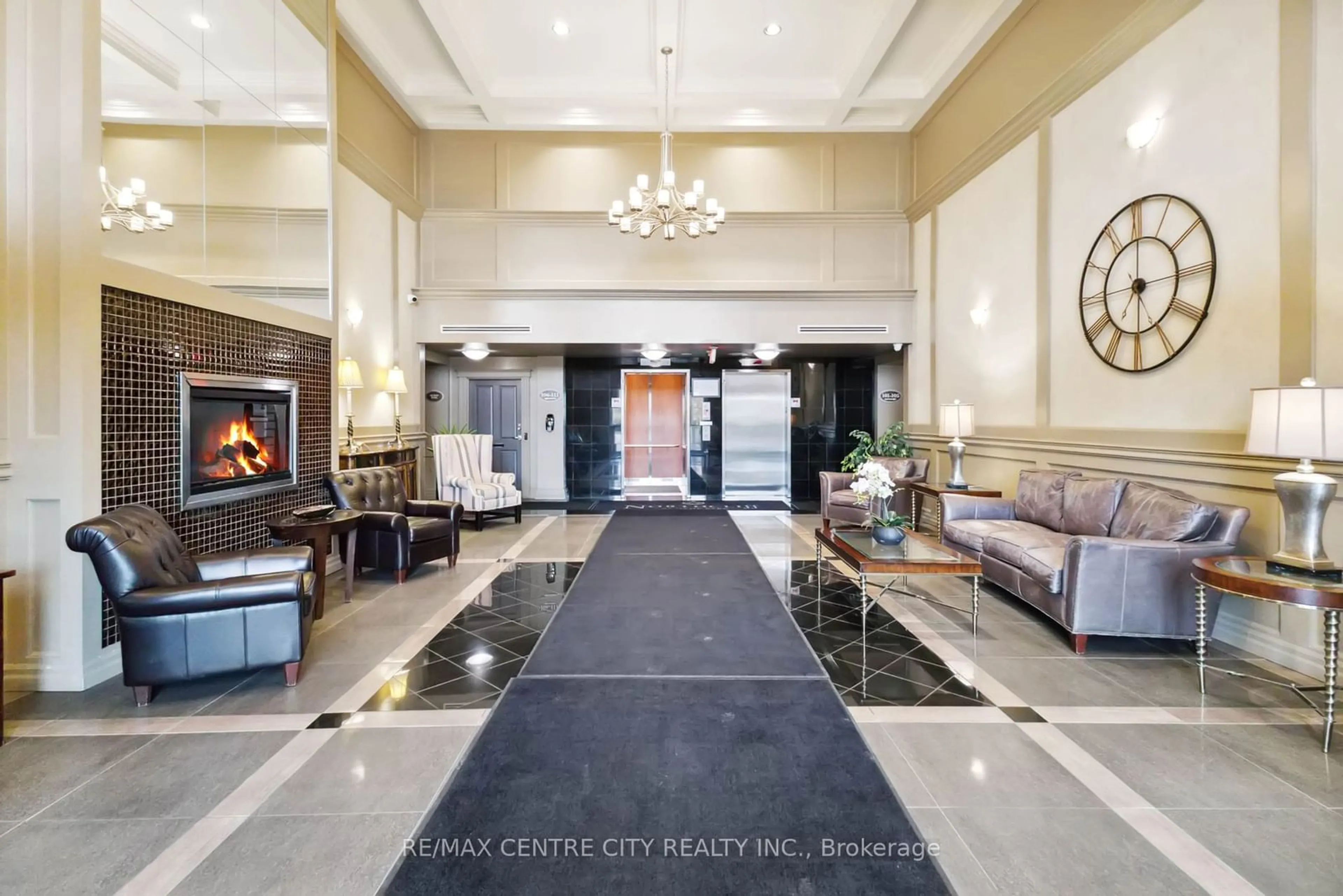 Indoor lobby, ceramic floors for 1030 Coronation Dr #314, London Ontario N6G 0G5