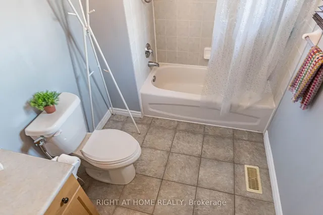 Additional image 14 of 64 Solsbury Cres