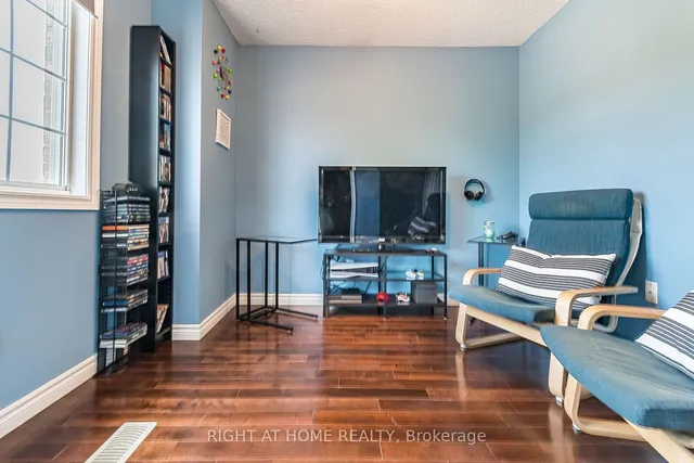 Additional image 13 of 64 Solsbury Cres