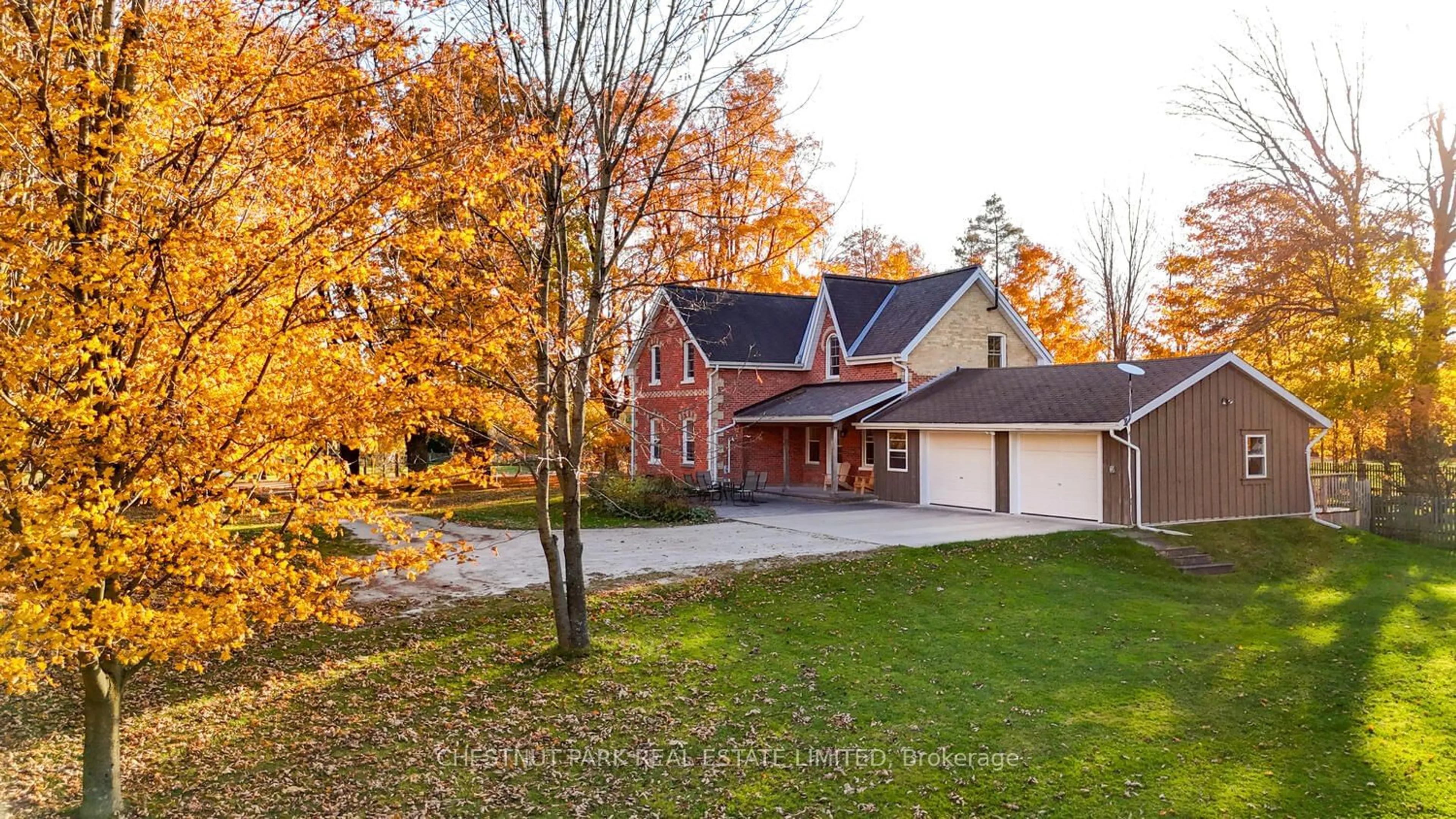 Frontside or backside of a home, cottage for 743023 Sideroad 10, Chatsworth Ontario N0H 1G0