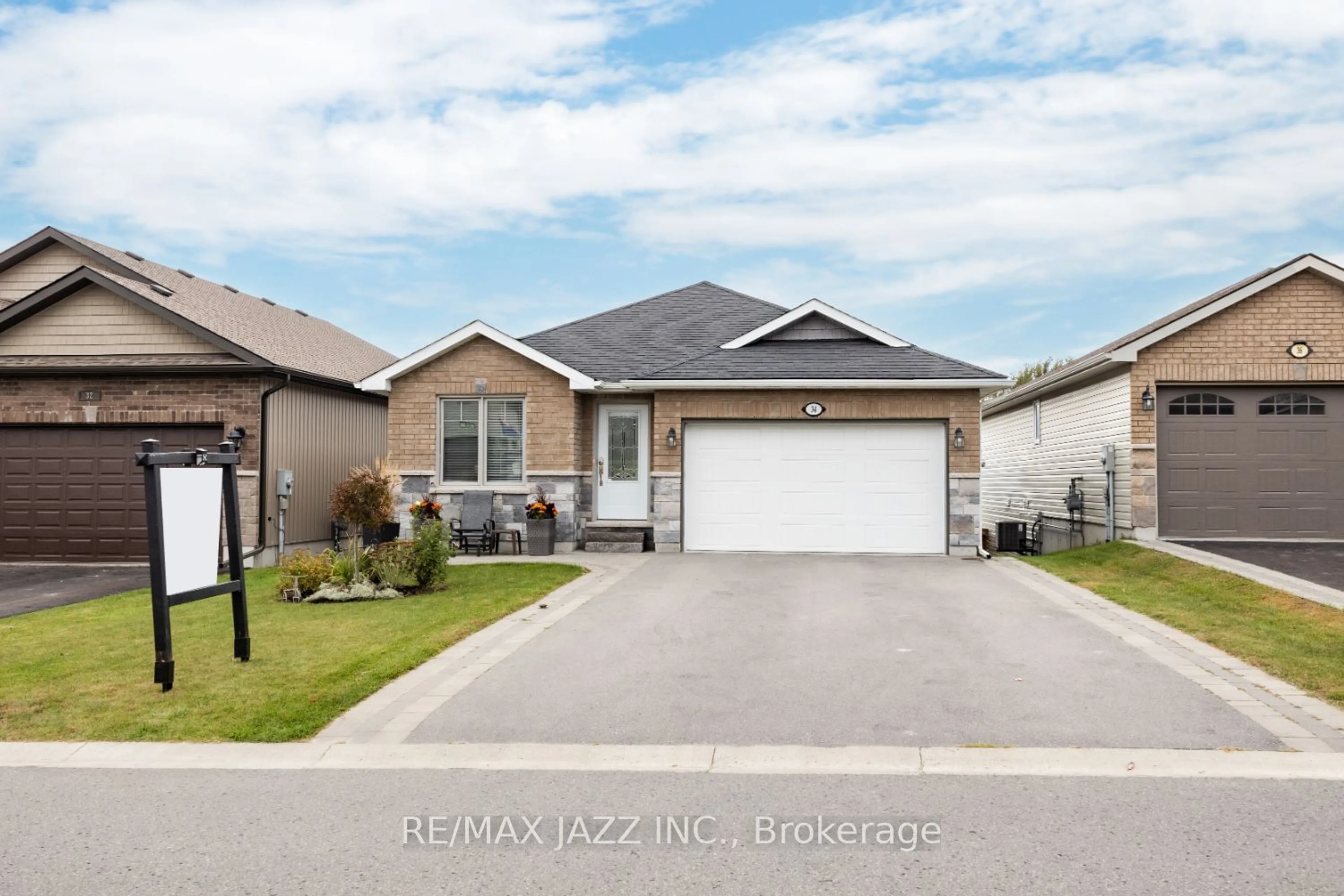 Frontside or backside of a home, the street view for 34 Cortland Way, Brighton Ontario K0K 1H0