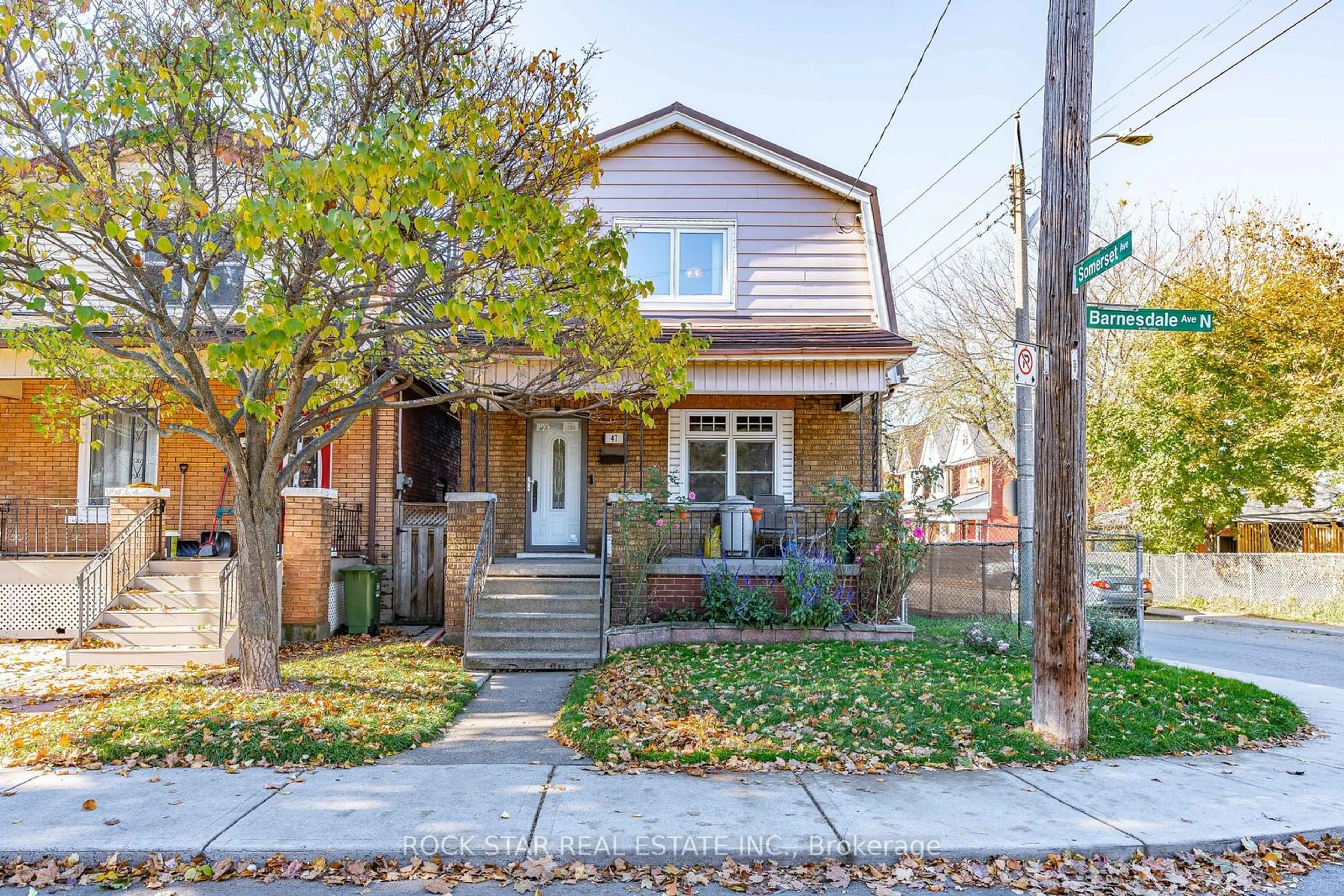 Frontside or backside of a home, cottage for 47 Barnesdale Ave, Hamilton Ontario L8L 6R7