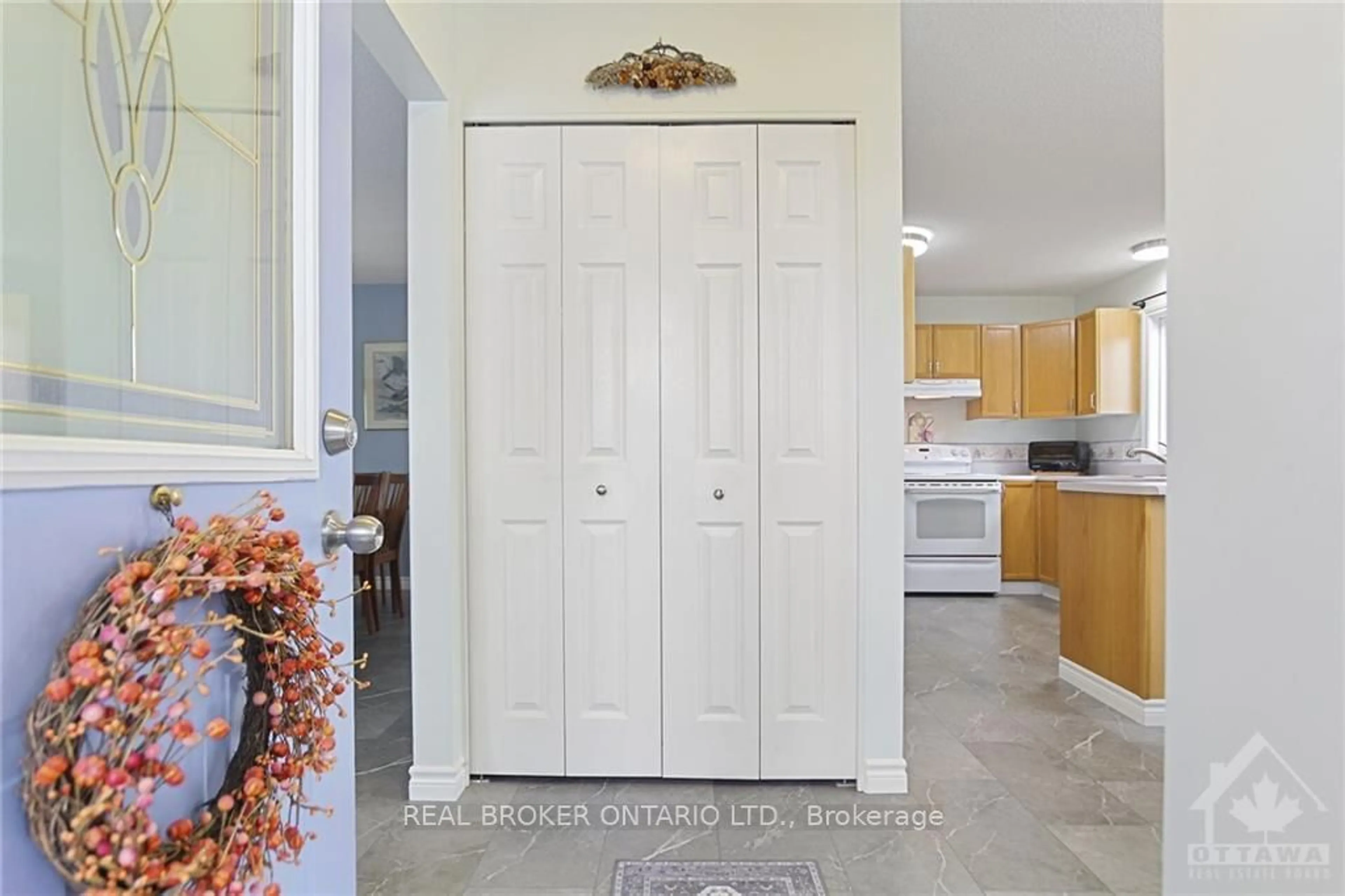 Indoor entryway, ceramic floors for 64 DUNHAM St, Carleton Place Ontario K7C 4K4